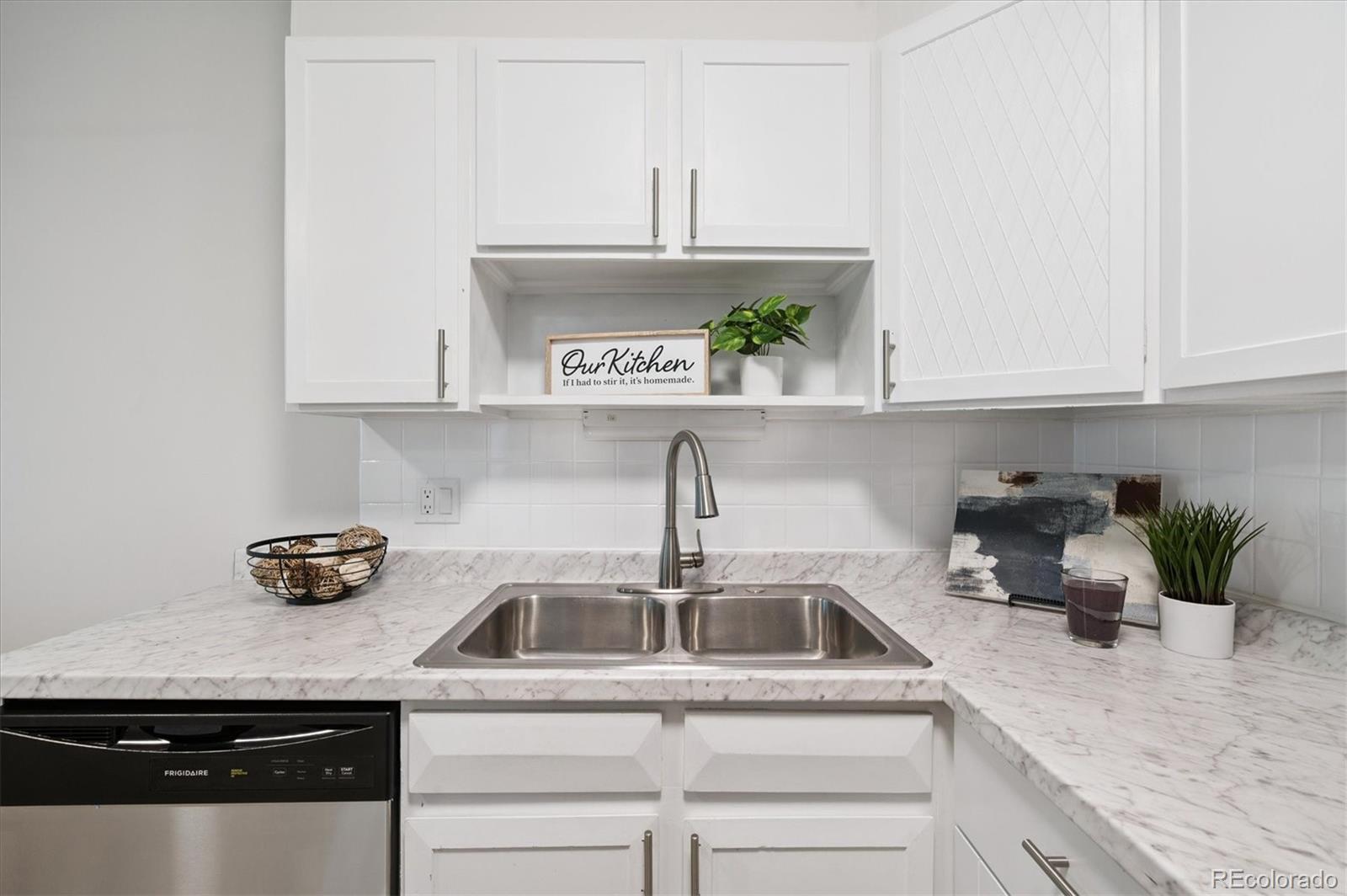 MLS Image #3 for 660 s alton way,denver, Colorado