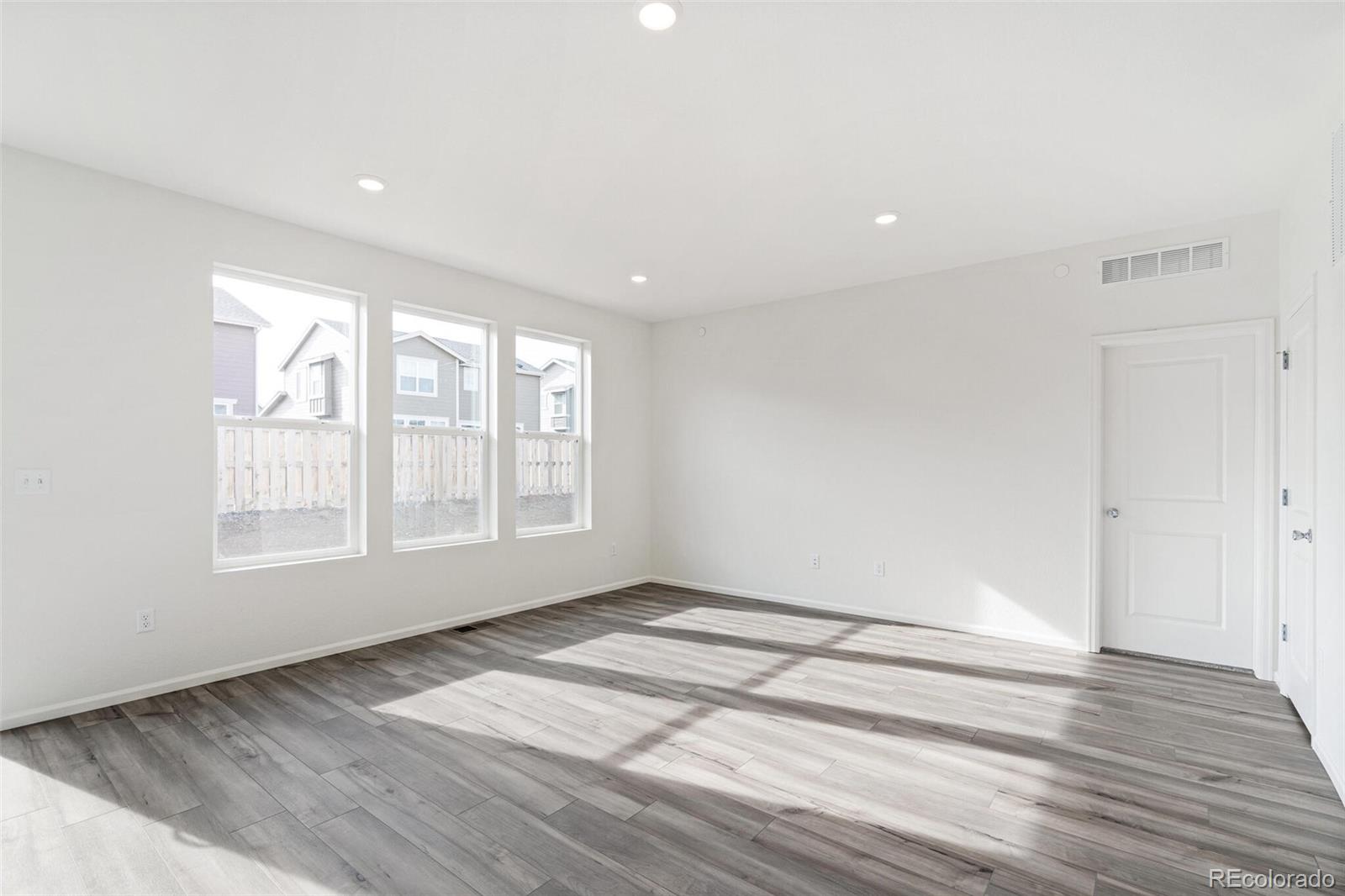 MLS Image #12 for 13412 e 110th way,commerce city, Colorado