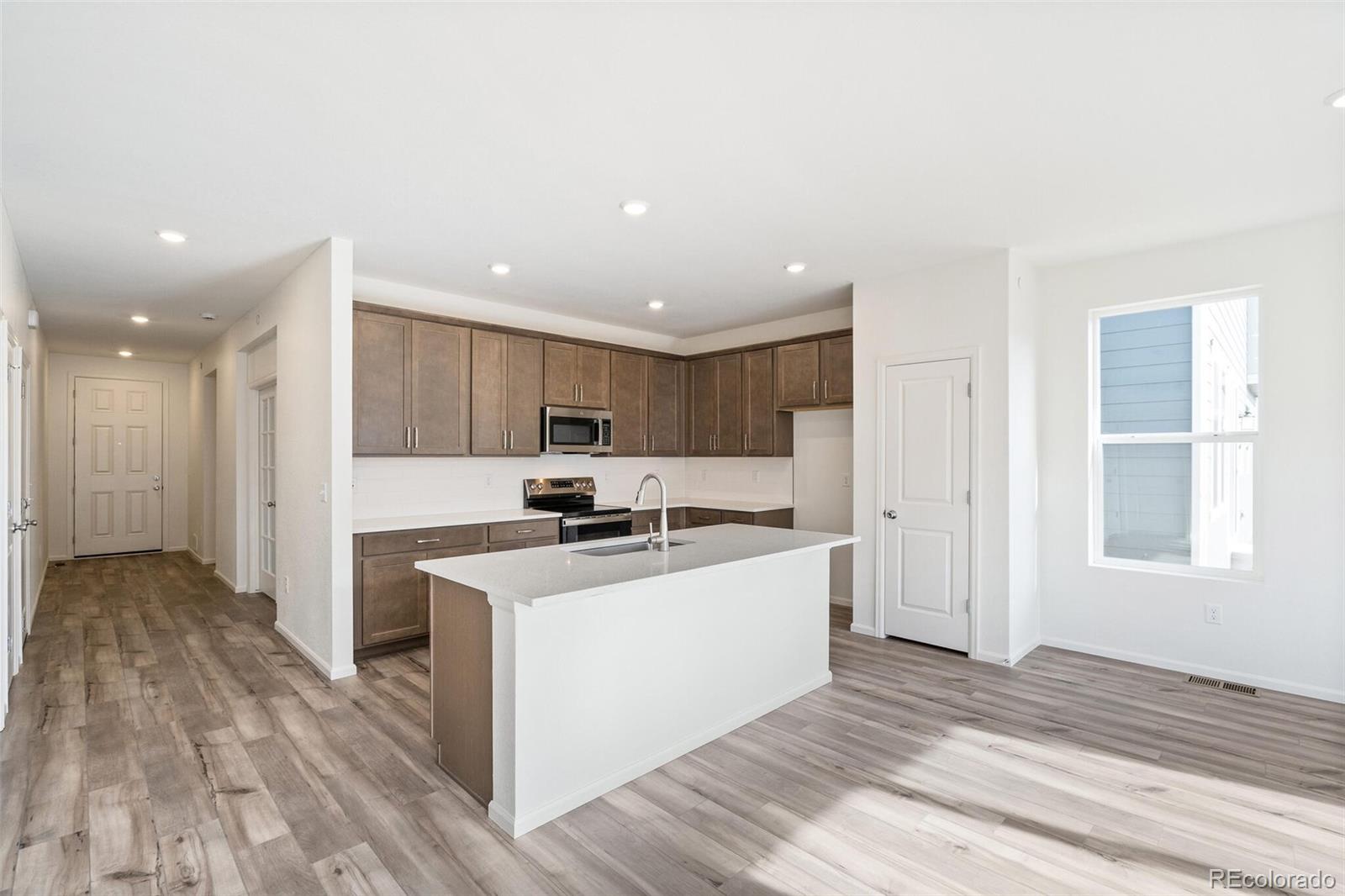 MLS Image #14 for 13412 e 110th way,commerce city, Colorado