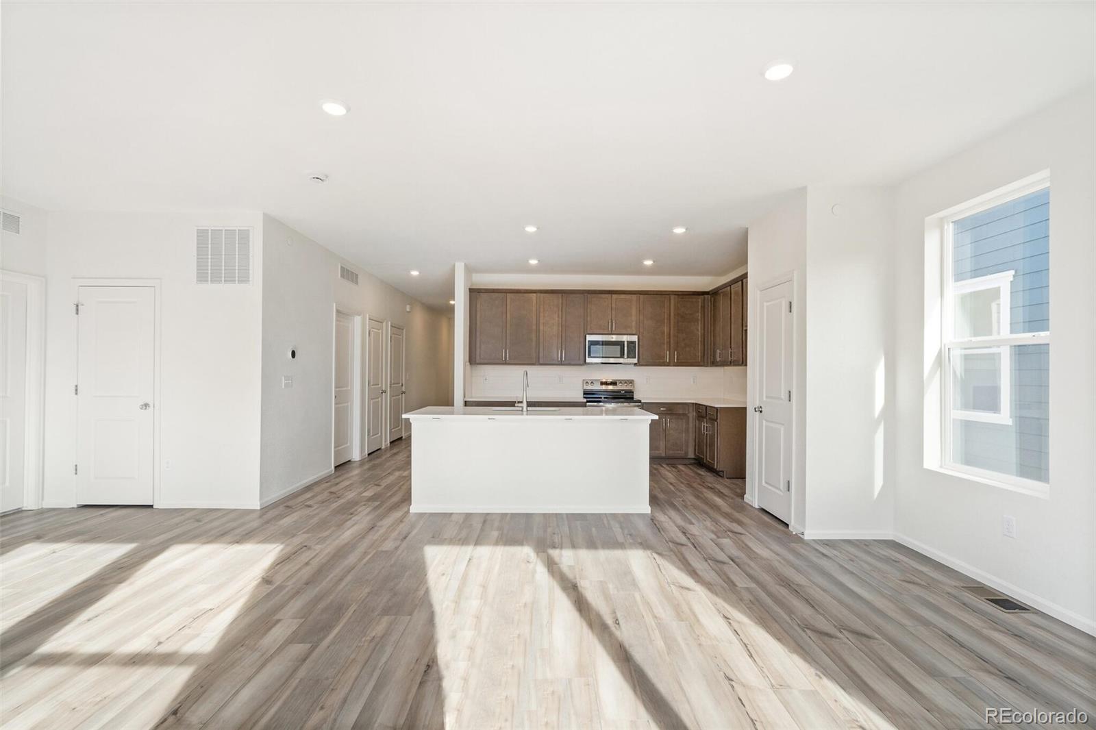 MLS Image #15 for 13412 e 110th way,commerce city, Colorado
