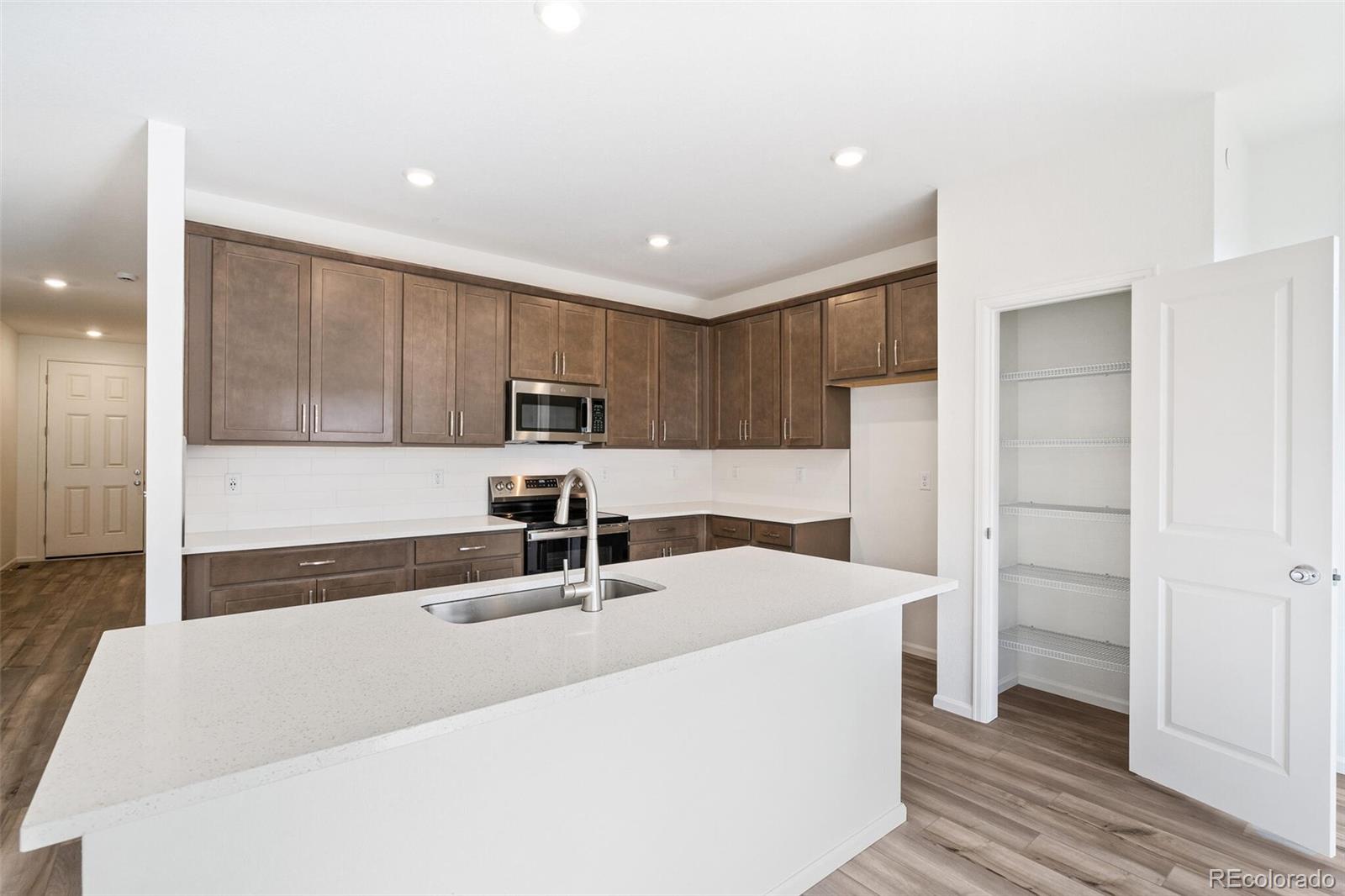 MLS Image #16 for 13412 e 110th way,commerce city, Colorado