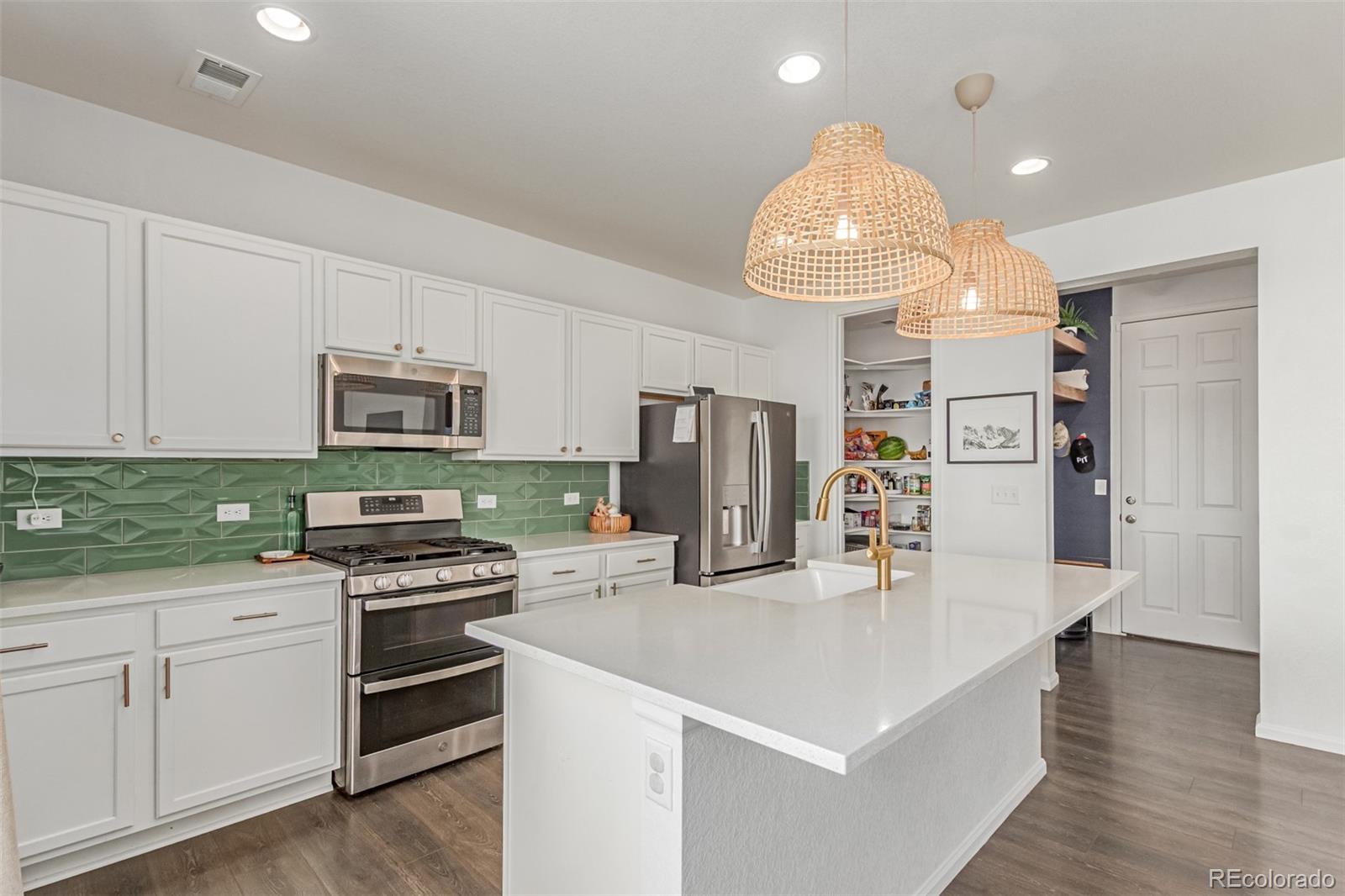 MLS Image #3 for 6207  easton circle,frederick, Colorado