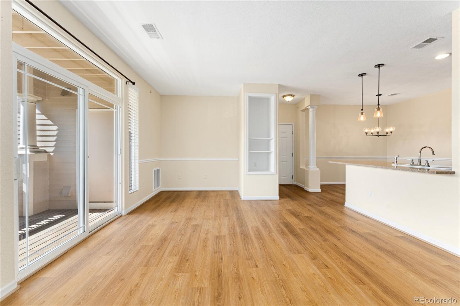 MLS Image #11 for 8427 s hoyt way,littleton, Colorado