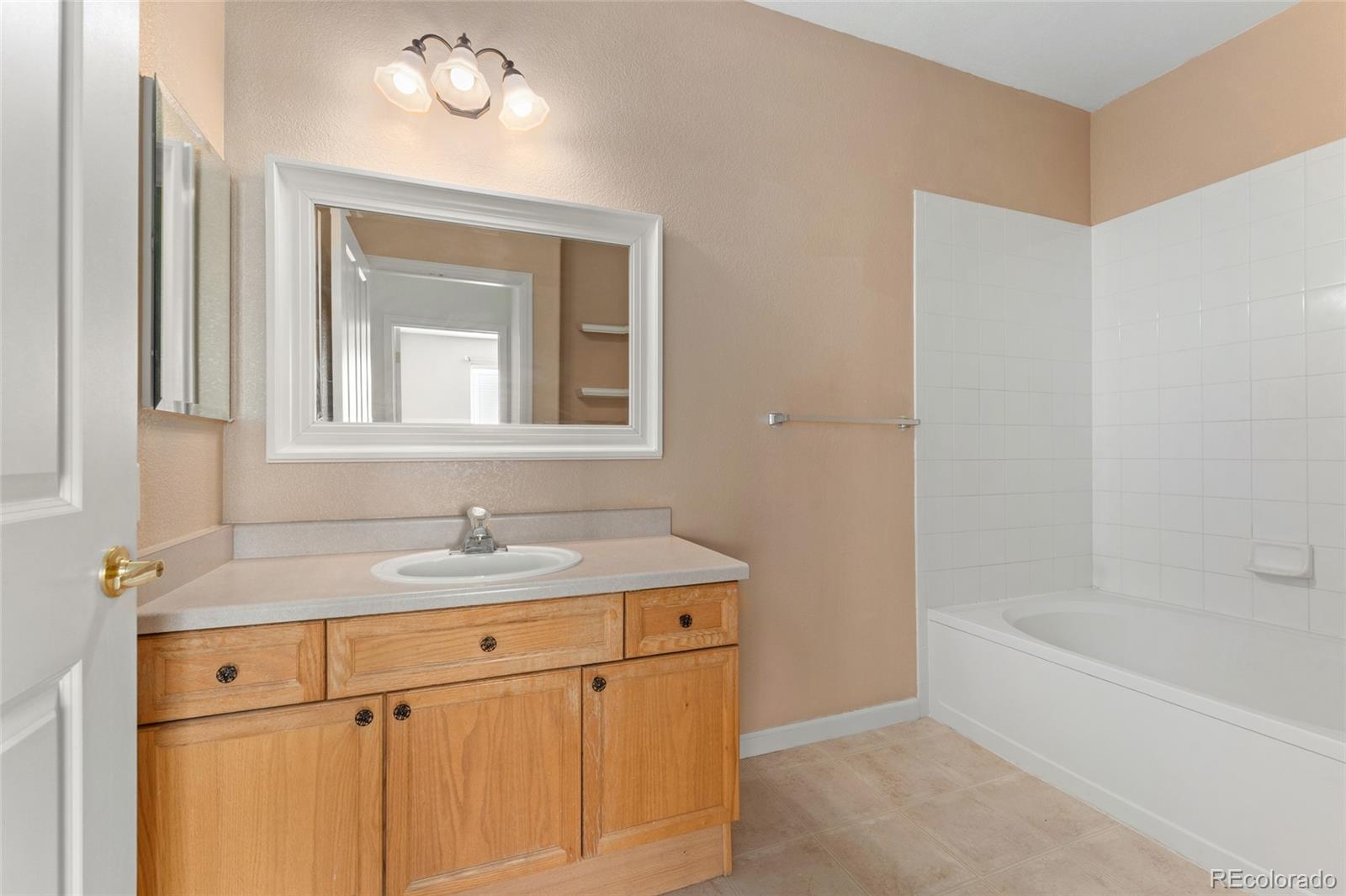 MLS Image #13 for 8427 s hoyt way,littleton, Colorado