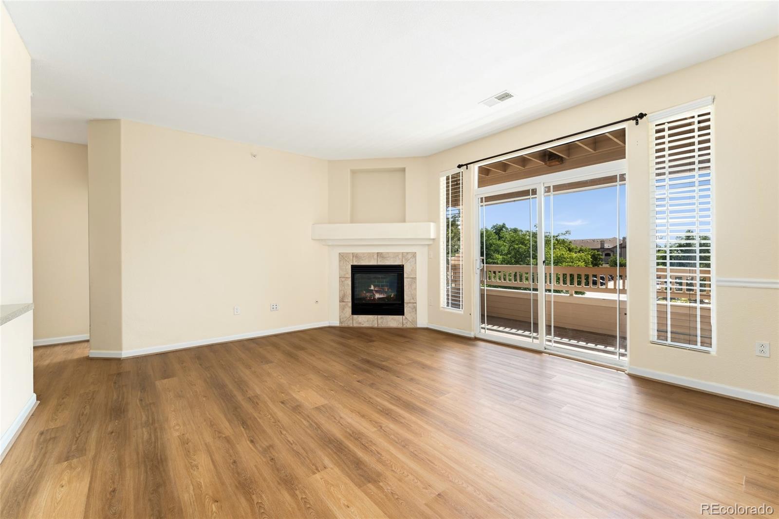 MLS Image #9 for 8427 s hoyt way,littleton, Colorado
