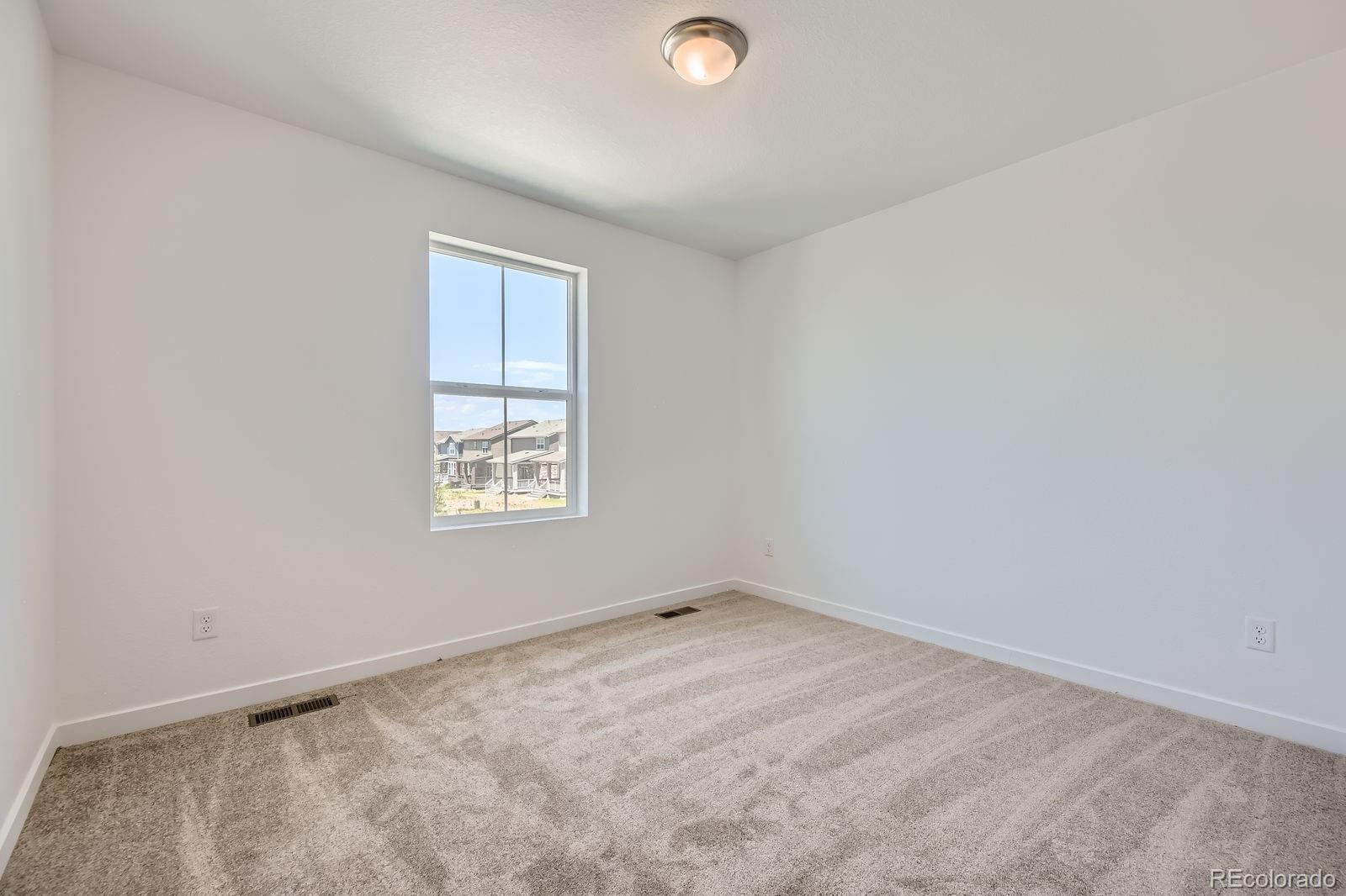 MLS Image #10 for 662 n clubview street,watkins, Colorado
