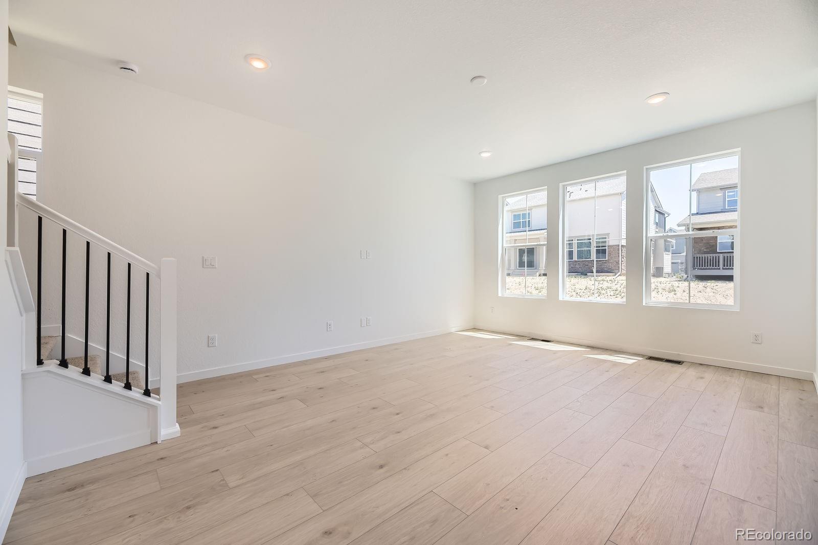 MLS Image #4 for 662 n clubview street,watkins, Colorado
