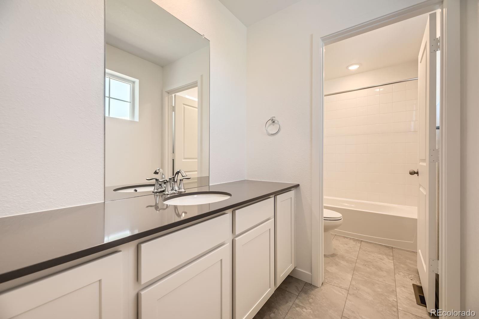 MLS Image #9 for 662 n clubview street,watkins, Colorado