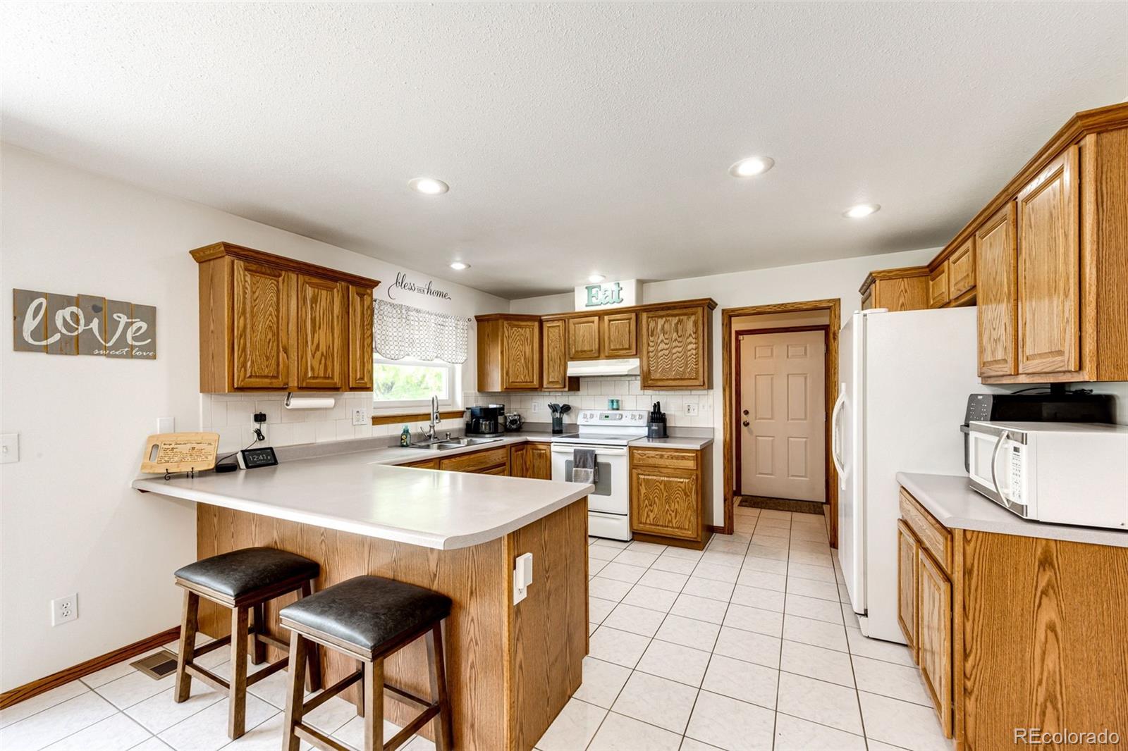 MLS Image #9 for 1853  burton street,strasburg, Colorado