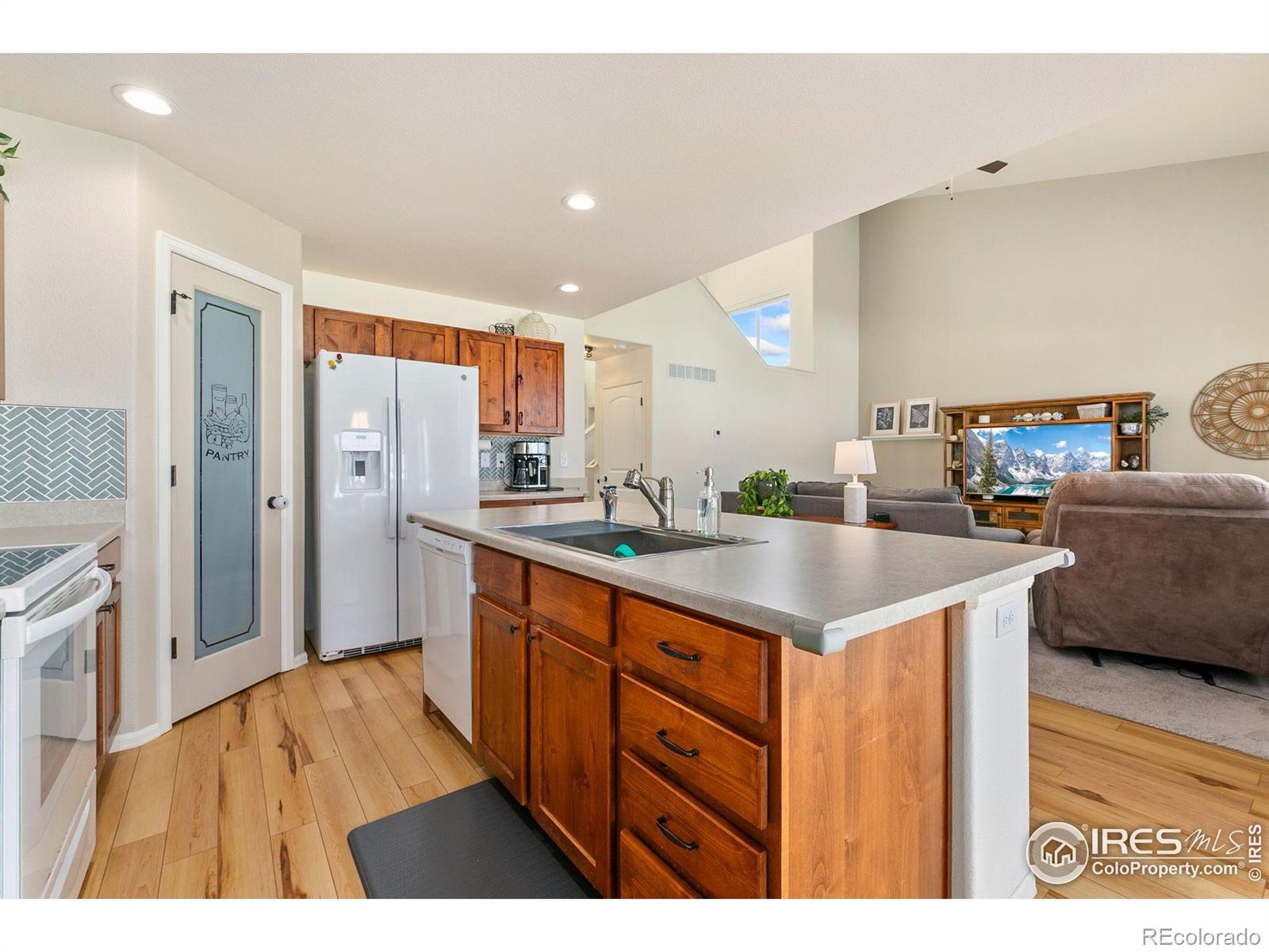 MLS Image #3 for 1043  kendalbrook drive,windsor, Colorado