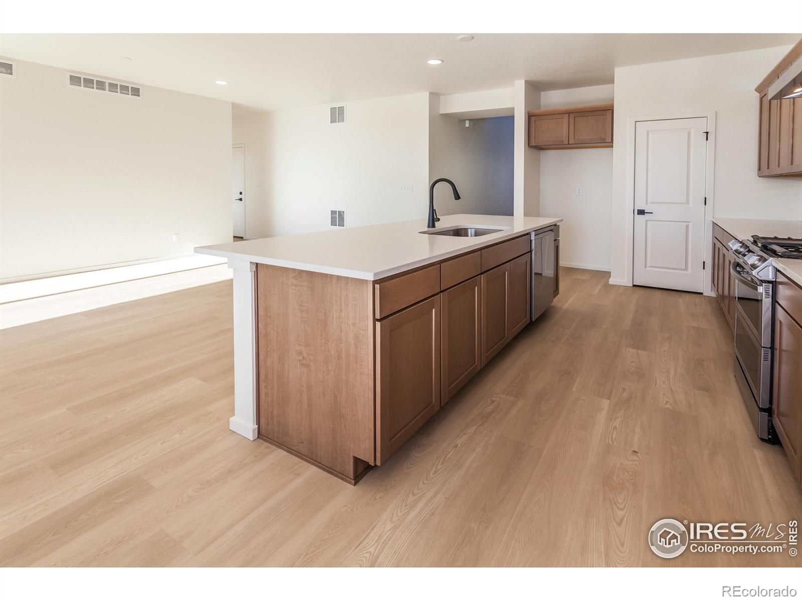 MLS Image #12 for 6073  saddle horn drive,timnath, Colorado