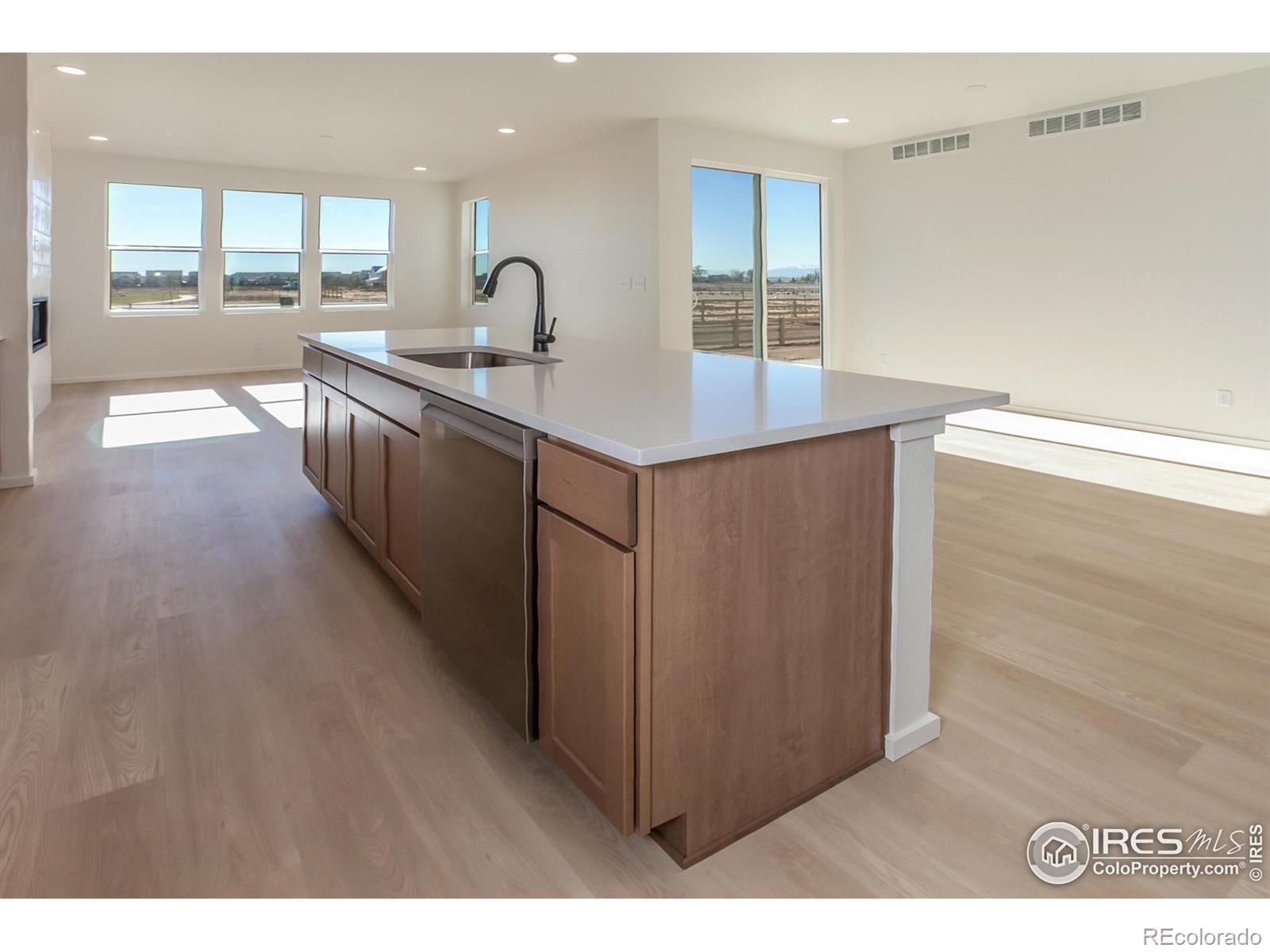 MLS Image #13 for 6073  saddle horn drive,timnath, Colorado
