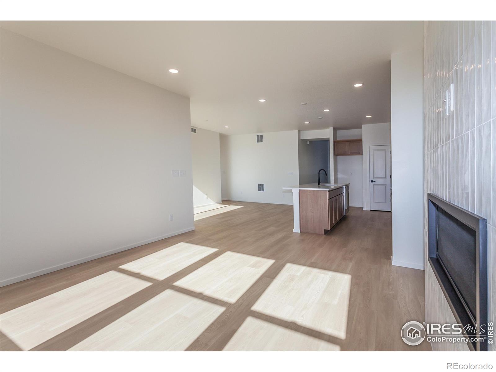 MLS Image #7 for 6073  saddle horn drive,timnath, Colorado