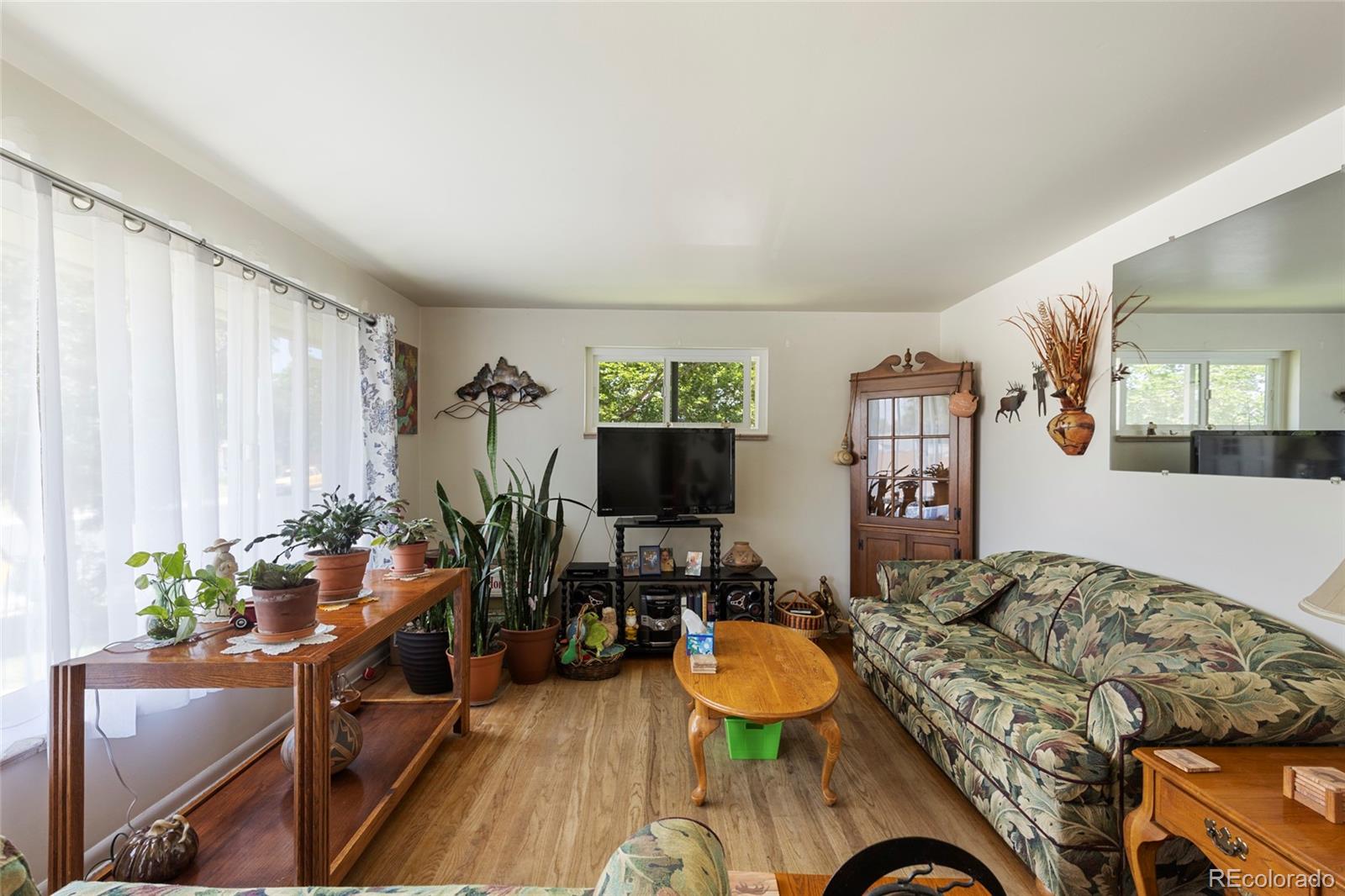 MLS Image #4 for 9830 e 5th avenue,aurora, Colorado