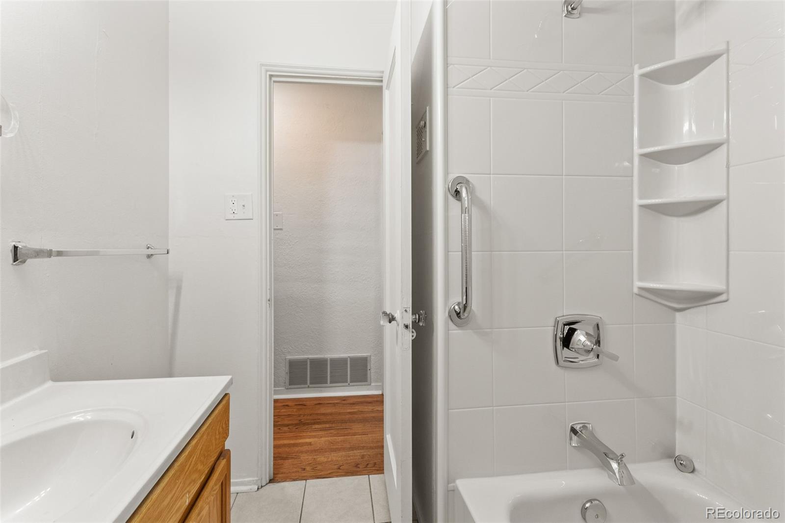 MLS Image #21 for 1240  willow street,denver, Colorado