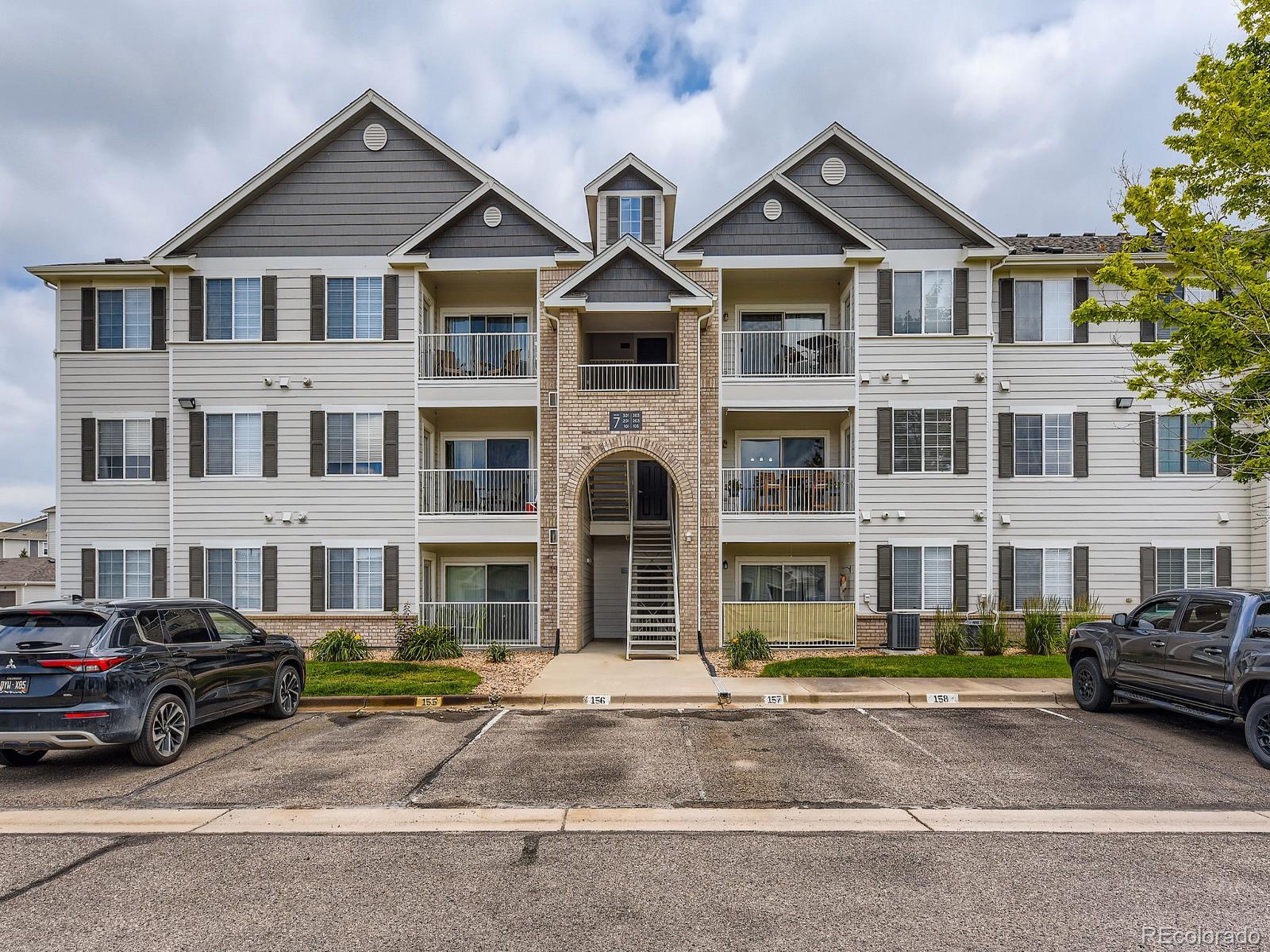 MLS Image #1 for 15700 e jamison drive,englewood, Colorado