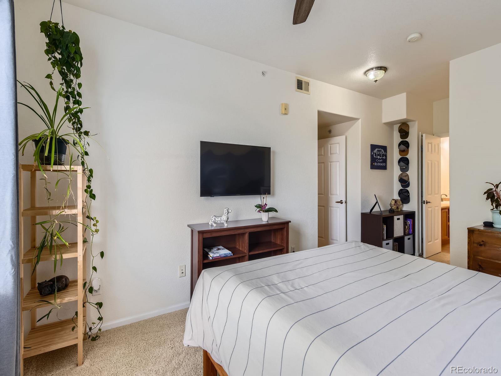 MLS Image #11 for 15700 e jamison drive,englewood, Colorado