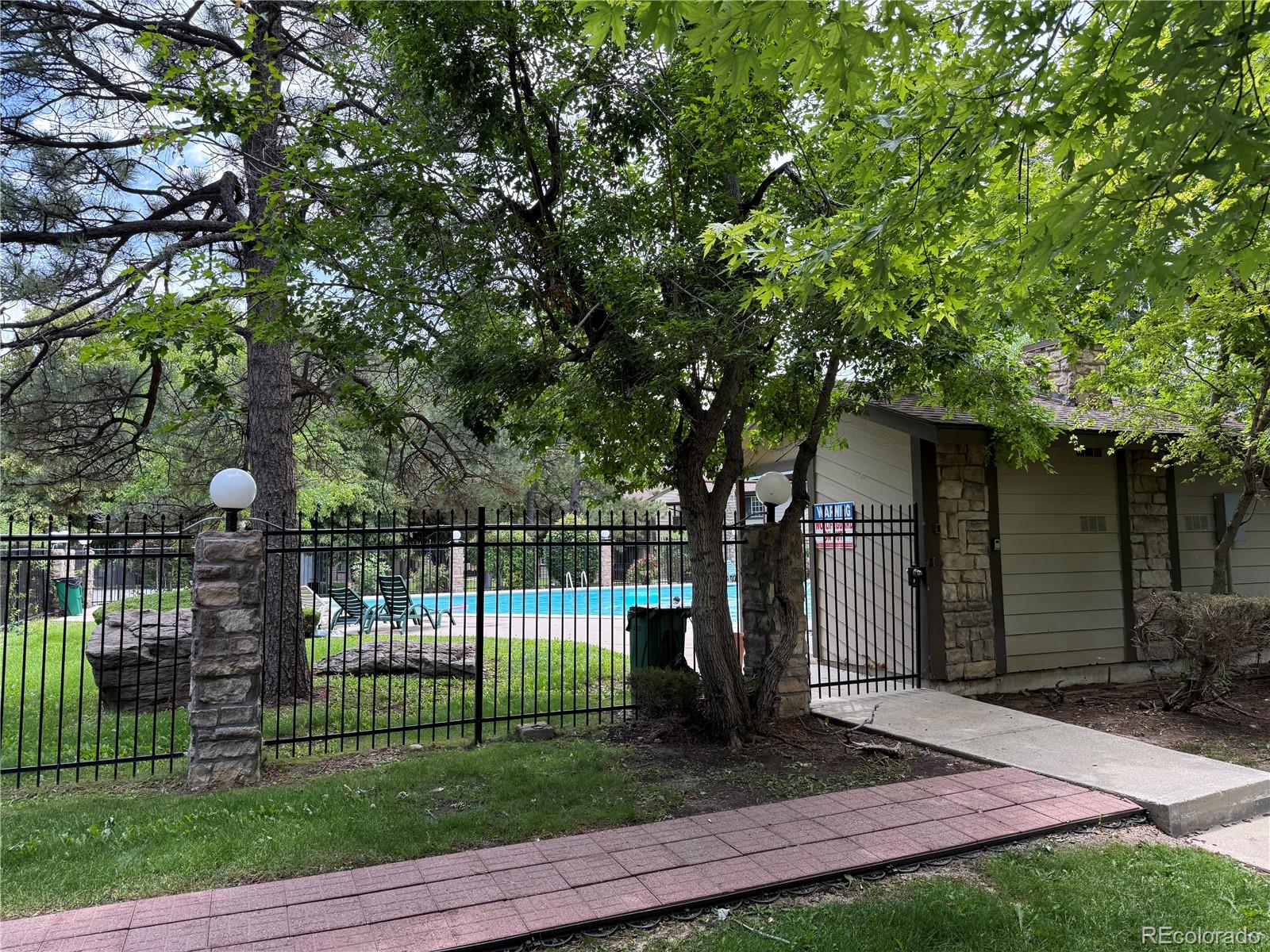 MLS Image #22 for 1870 s pitkin circle,aurora, Colorado