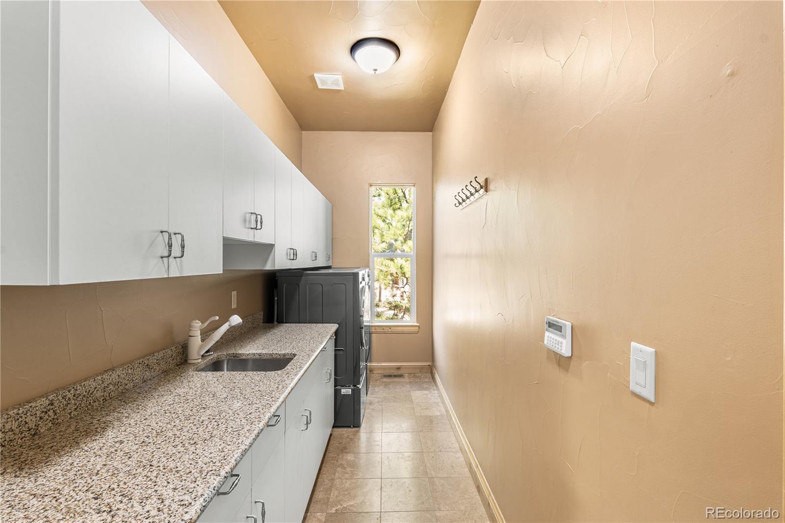 MLS Image #19 for 691  cumberland road,larkspur, Colorado