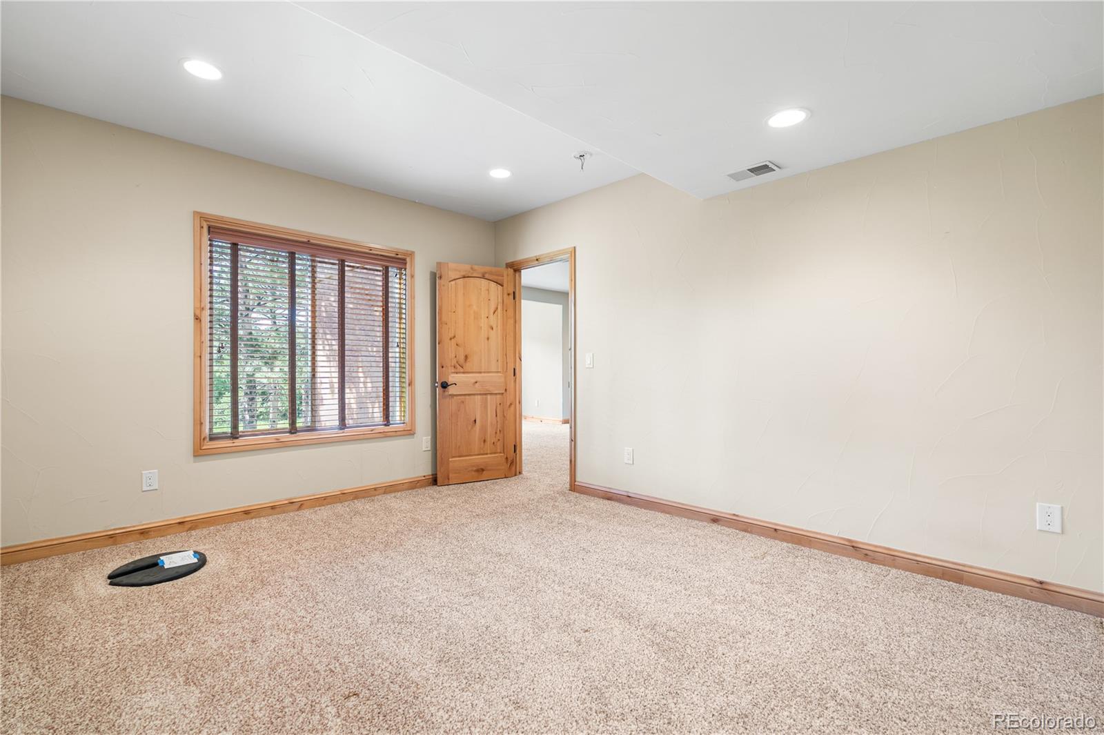 MLS Image #38 for 691  cumberland road,larkspur, Colorado