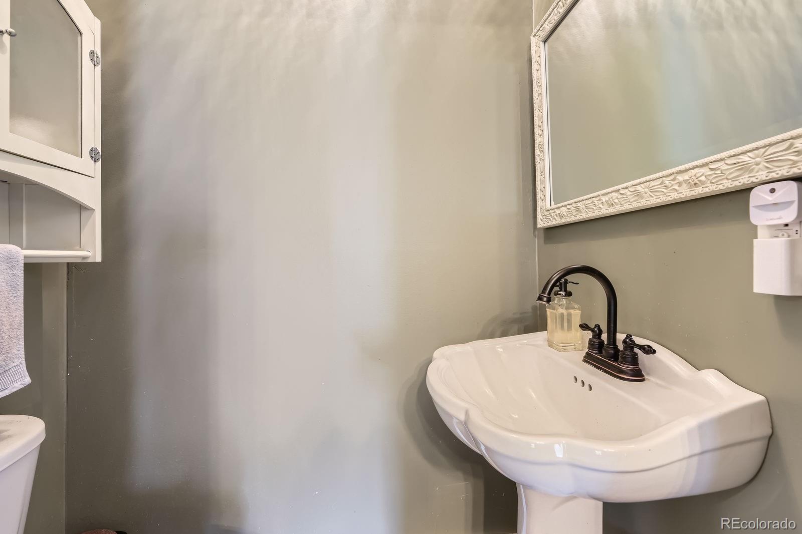 MLS Image #10 for 235 w lehigh avenue,englewood, Colorado
