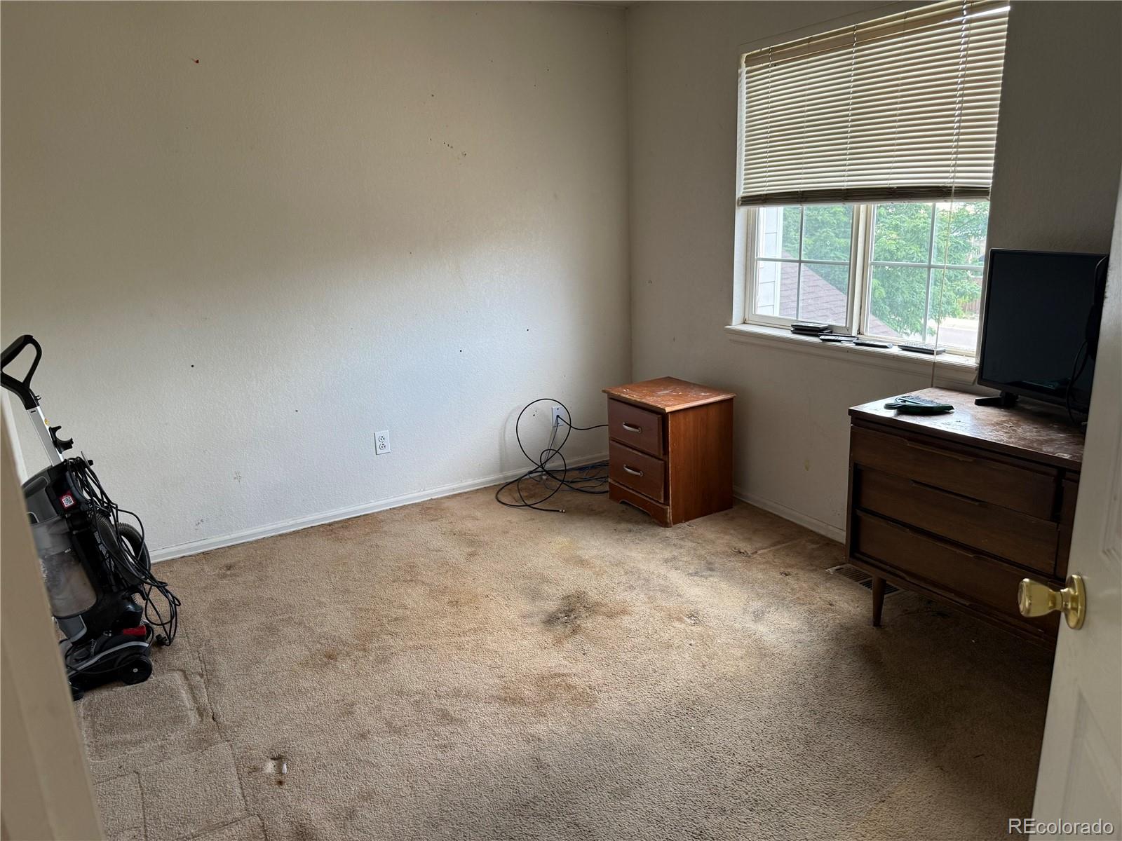 MLS Image #12 for 14874 e 52nd avenue,denver, Colorado