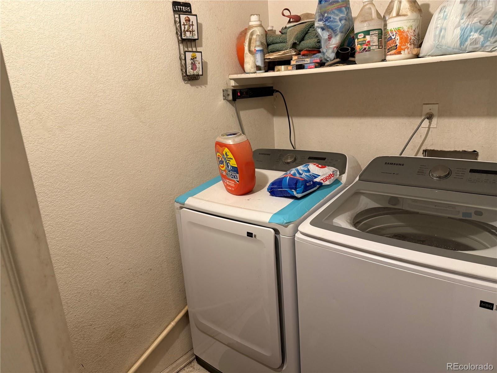 MLS Image #14 for 14874 e 52nd avenue,denver, Colorado