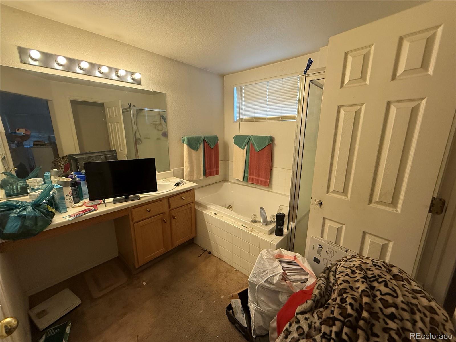 MLS Image #8 for 14874 e 52nd avenue,denver, Colorado