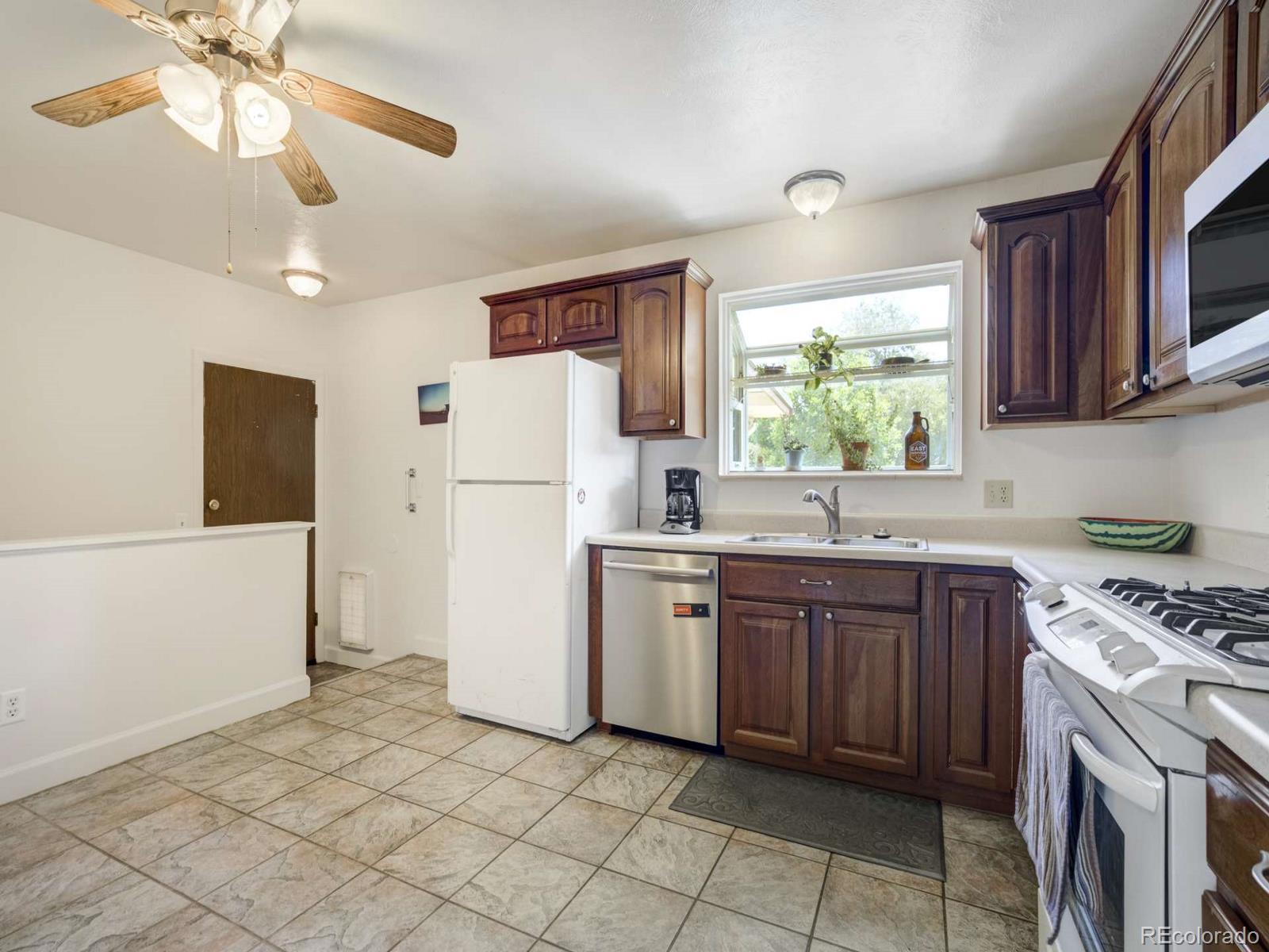 MLS Image #12 for 7936  eaton street,arvada, Colorado