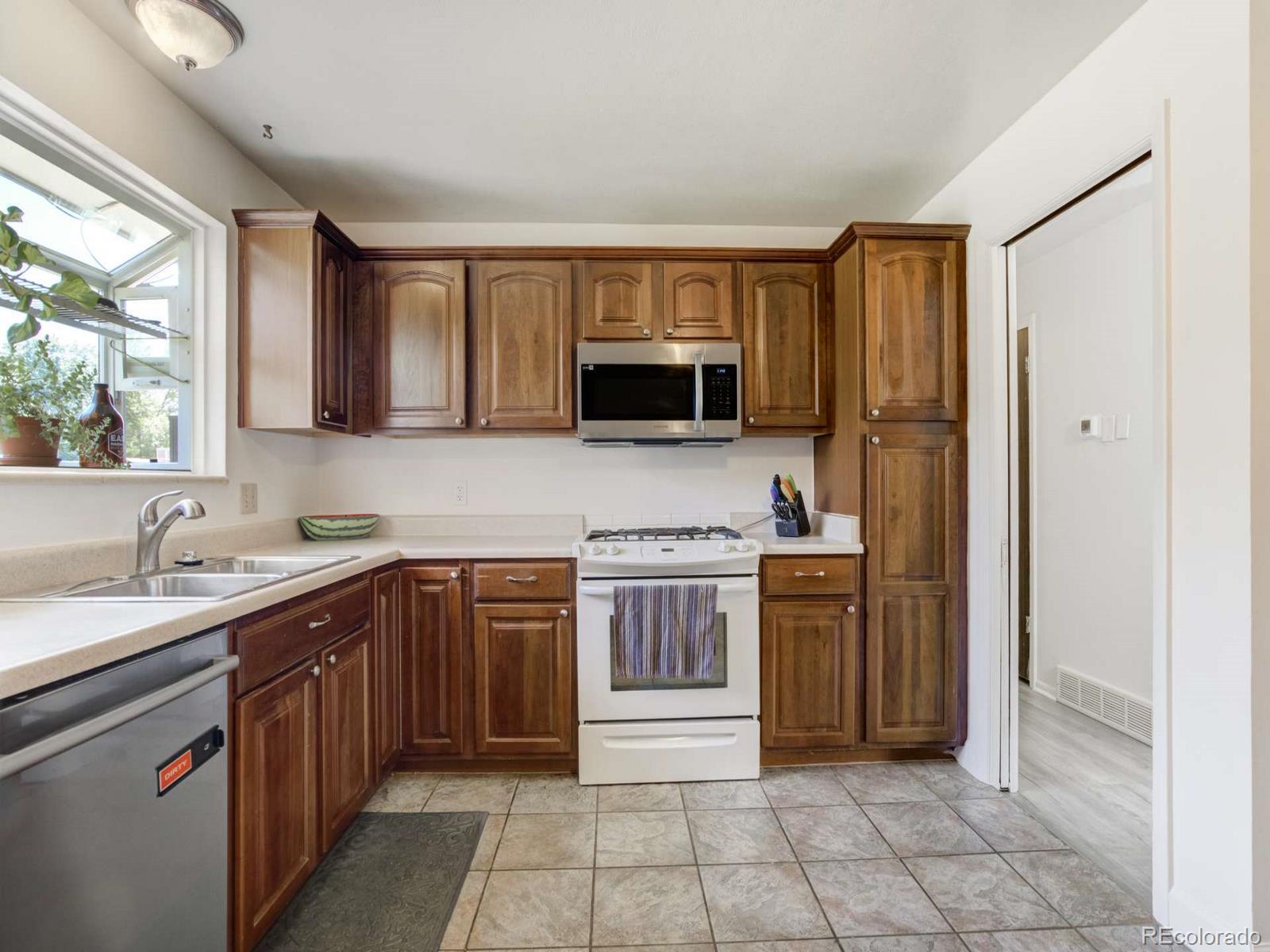 MLS Image #9 for 7936  eaton street,arvada, Colorado