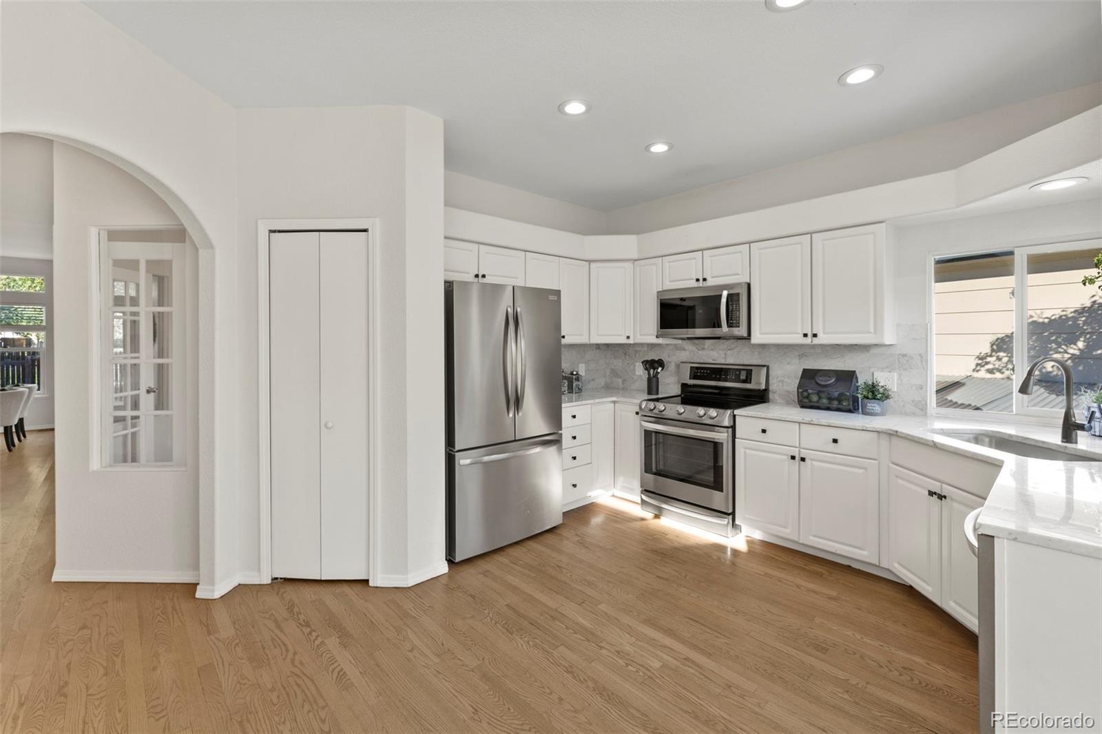 MLS Image #2 for 2325  troy court,colorado springs, Colorado