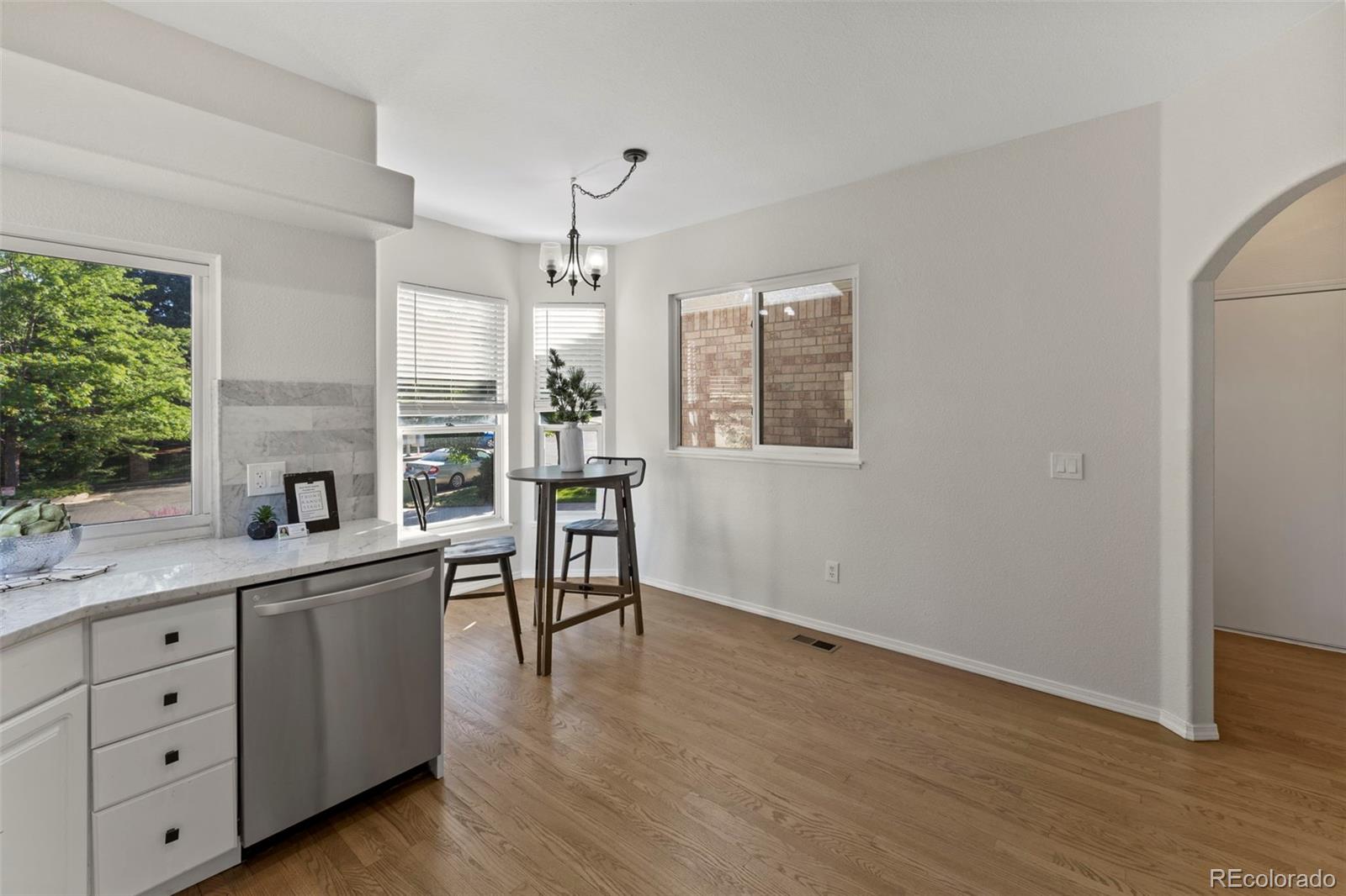 MLS Image #3 for 2325  troy court,colorado springs, Colorado