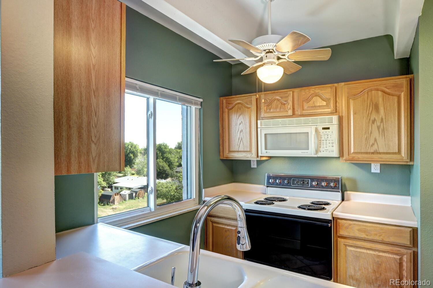 MLS Image #12 for 10650 e tennessee avenue,aurora, Colorado