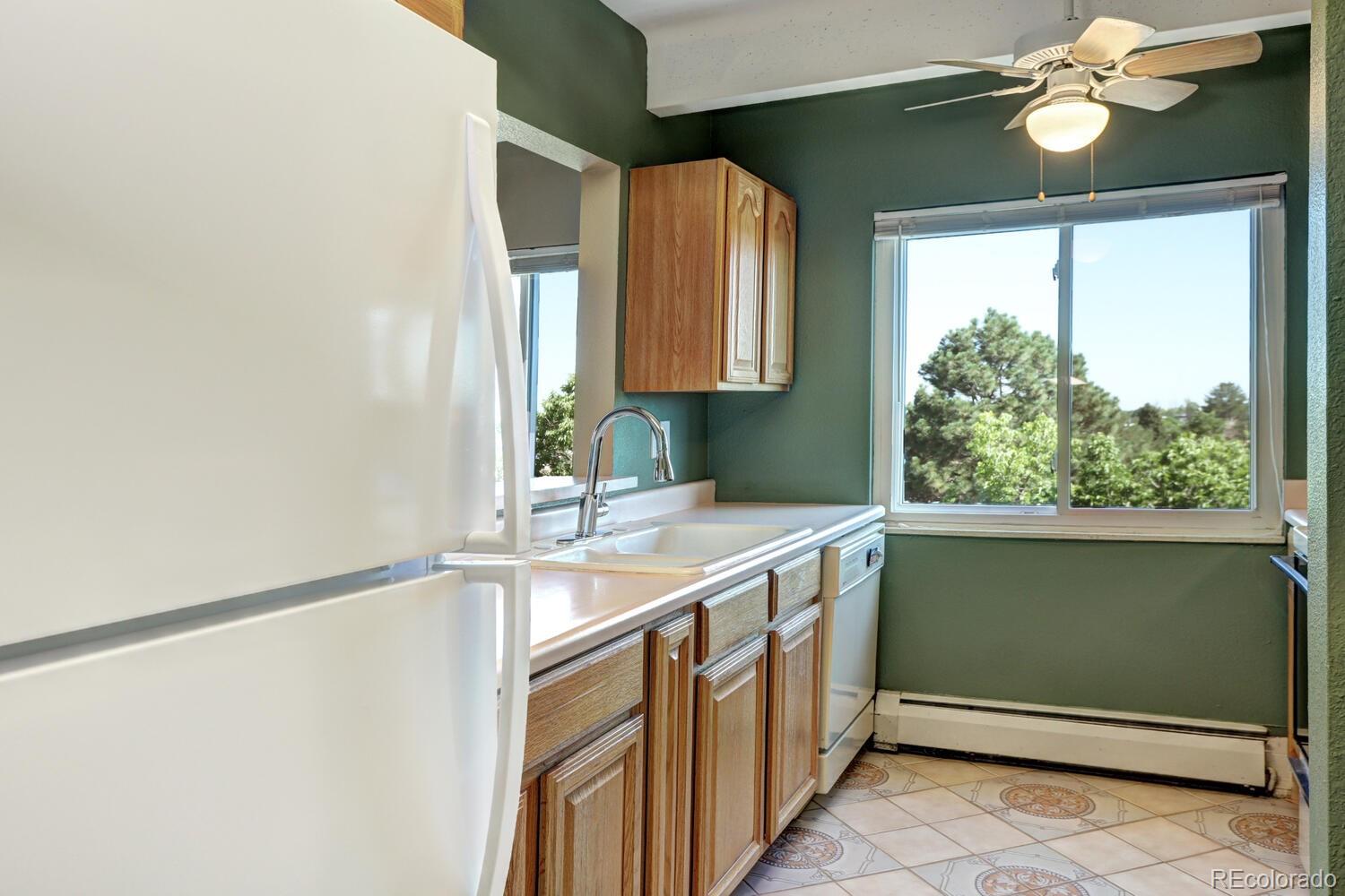 MLS Image #13 for 10650 e tennessee avenue,aurora, Colorado