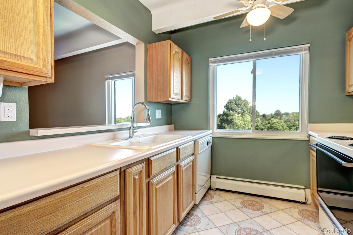MLS Image #14 for 10650 e tennessee avenue,aurora, Colorado