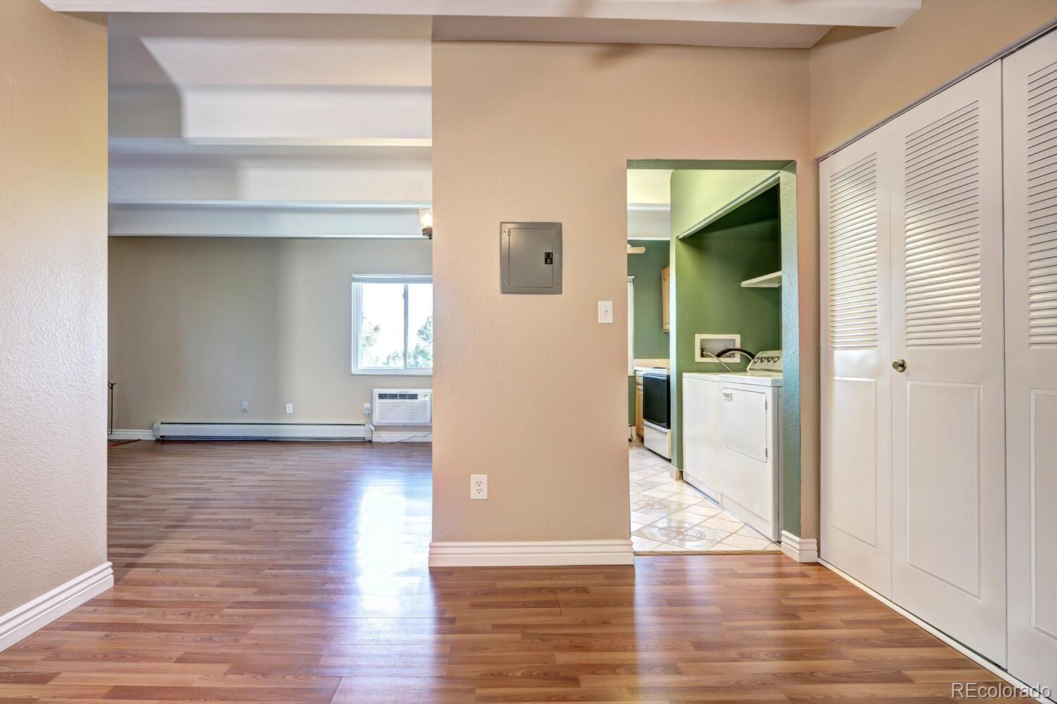 MLS Image #6 for 10650 e tennessee avenue,aurora, Colorado