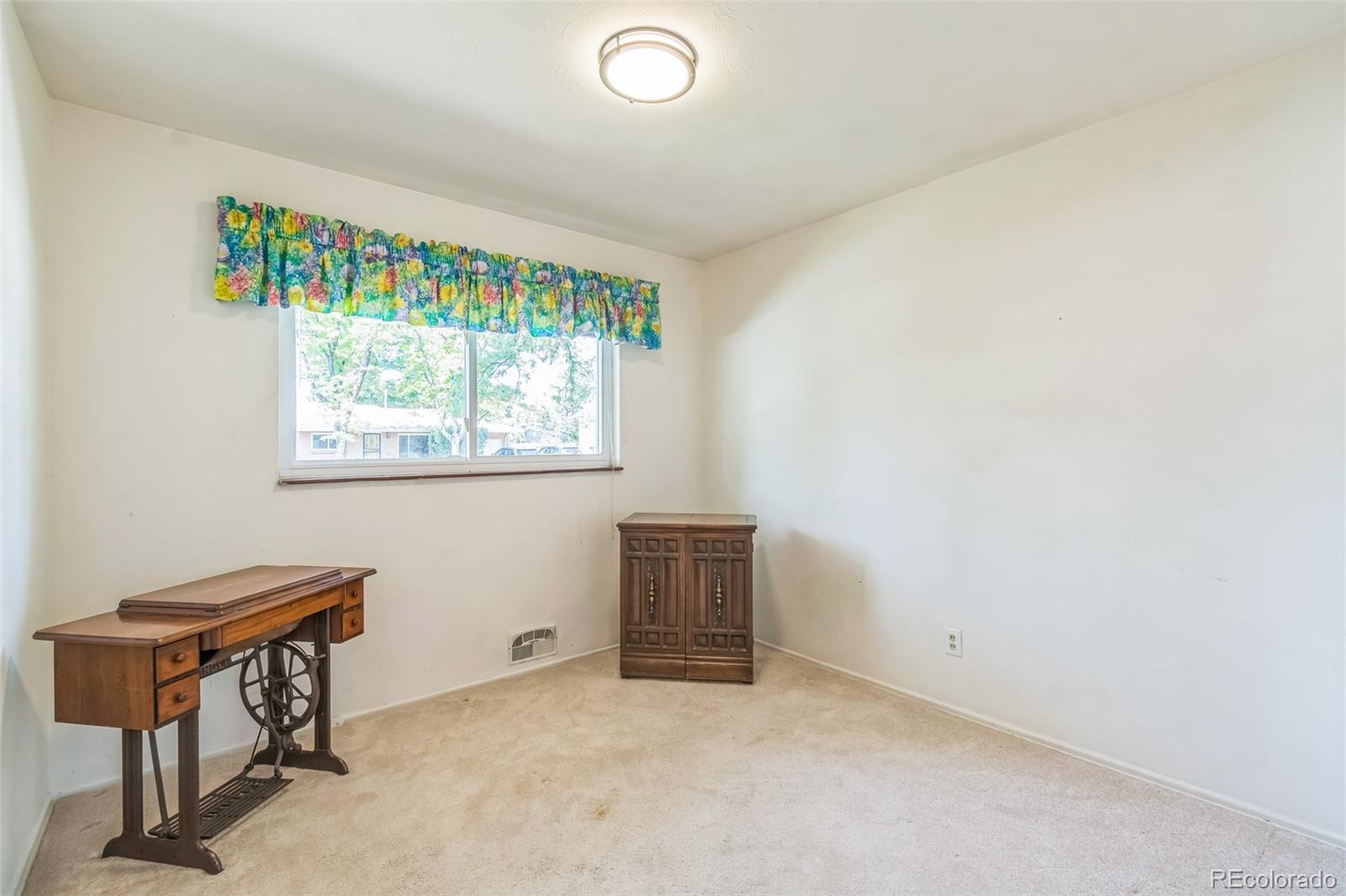 MLS Image #13 for 2902 s meade street,denver, Colorado