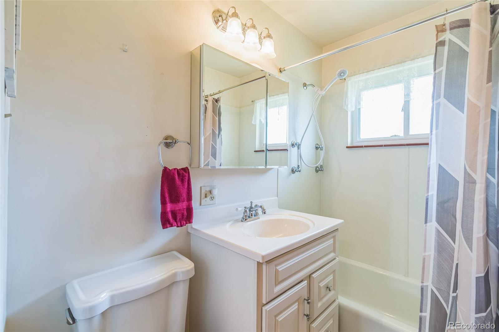 MLS Image #16 for 2902 s meade street,denver, Colorado