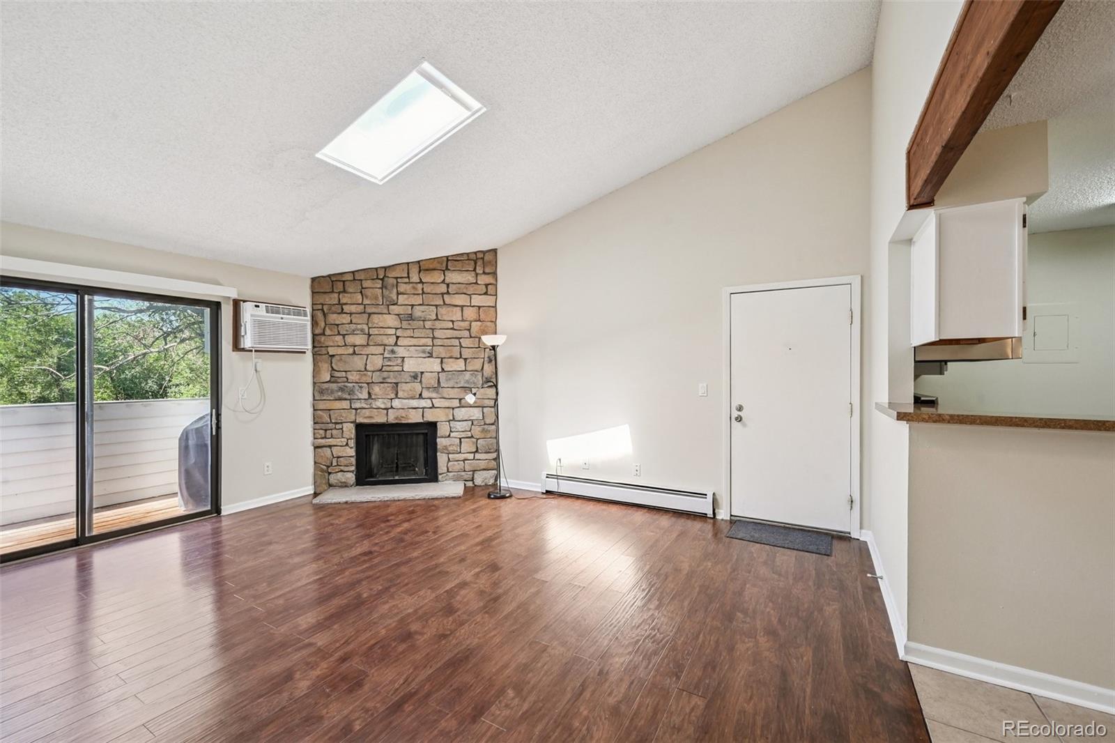 MLS Image #5 for 10150 e virginia avenue,denver, Colorado