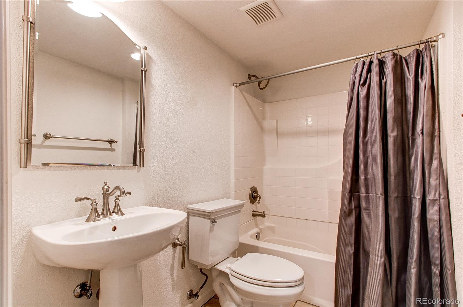 MLS Image #11 for 13241  heart lake way,broomfield, Colorado