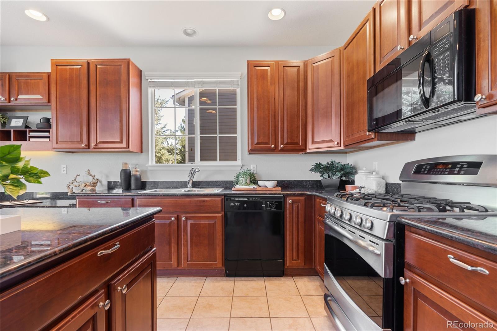 MLS Image #14 for 1461 s grand baker street,aurora, Colorado