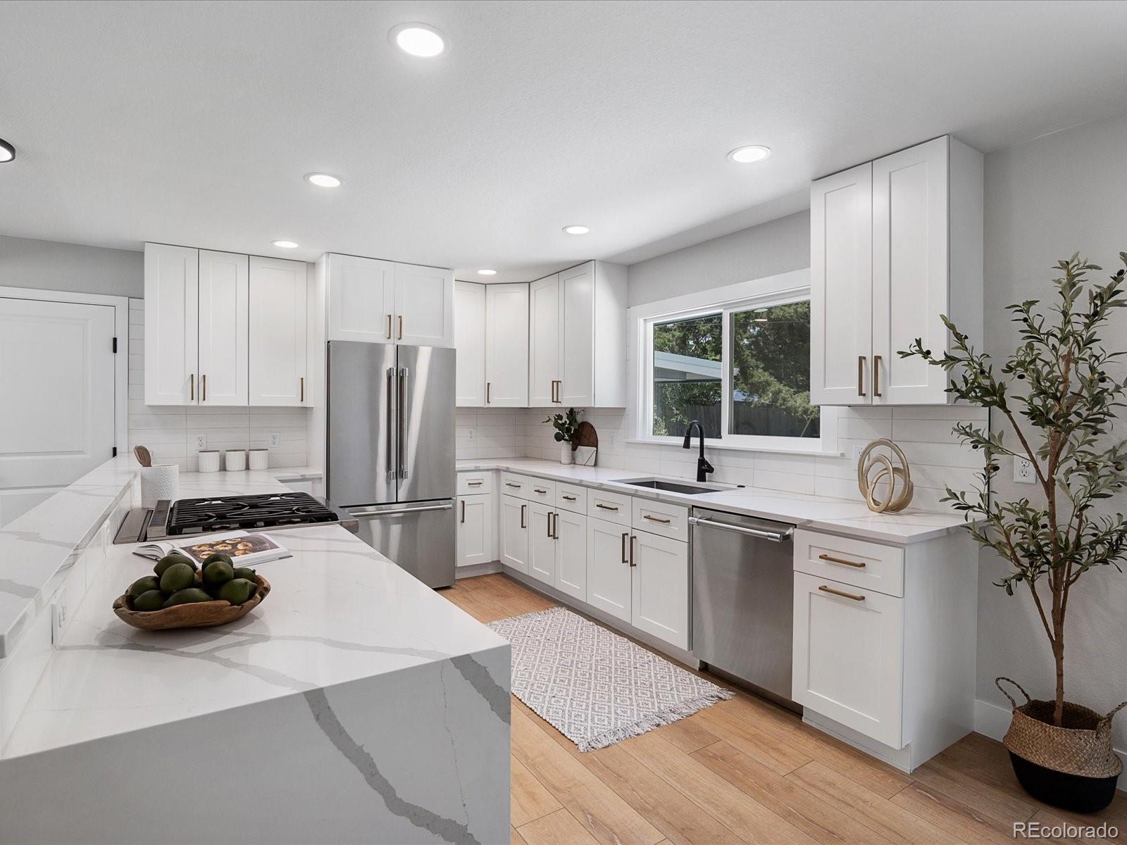 MLS Image #12 for 3551 s grape street,denver, Colorado