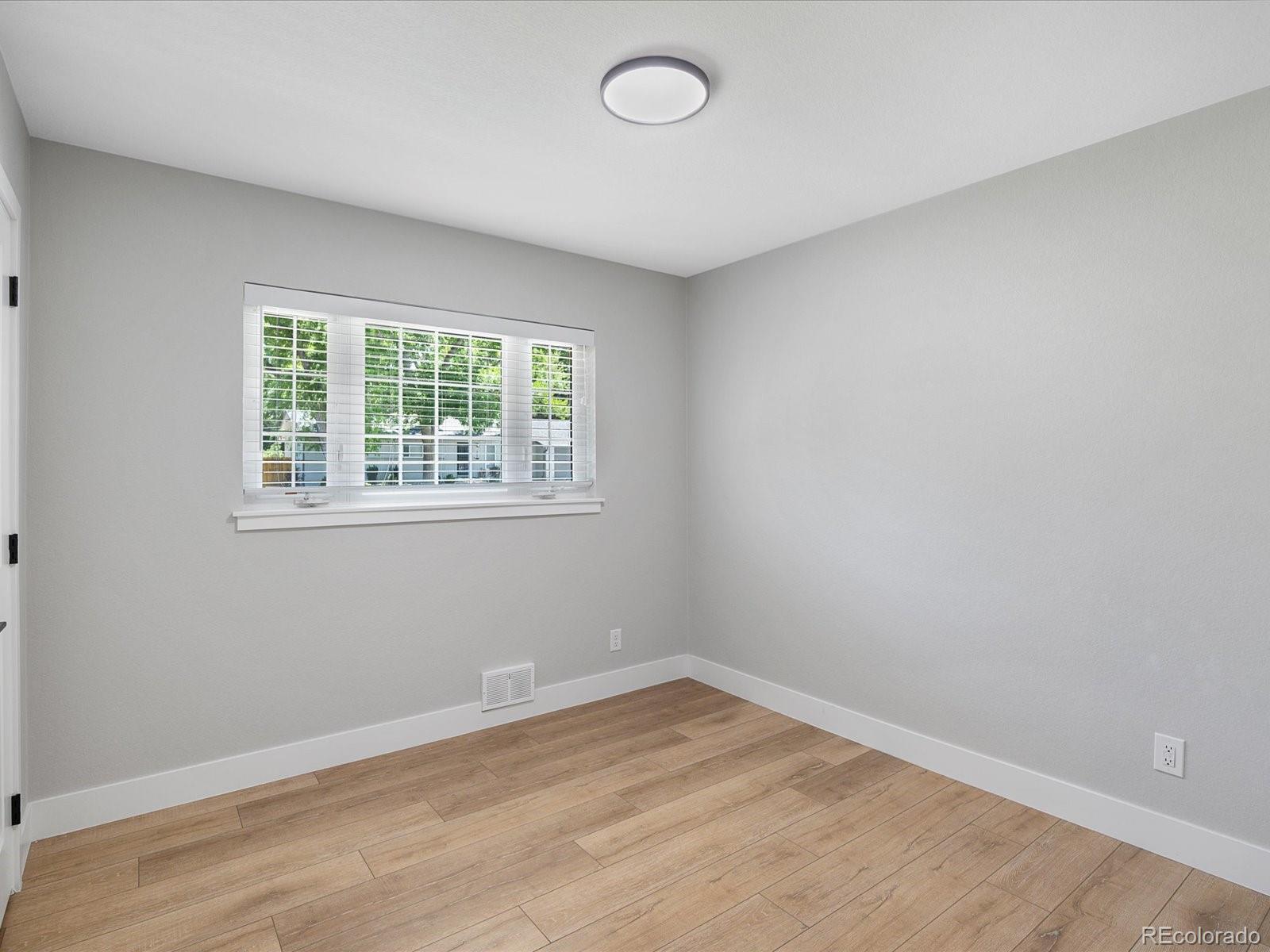 MLS Image #24 for 3551 s grape street,denver, Colorado