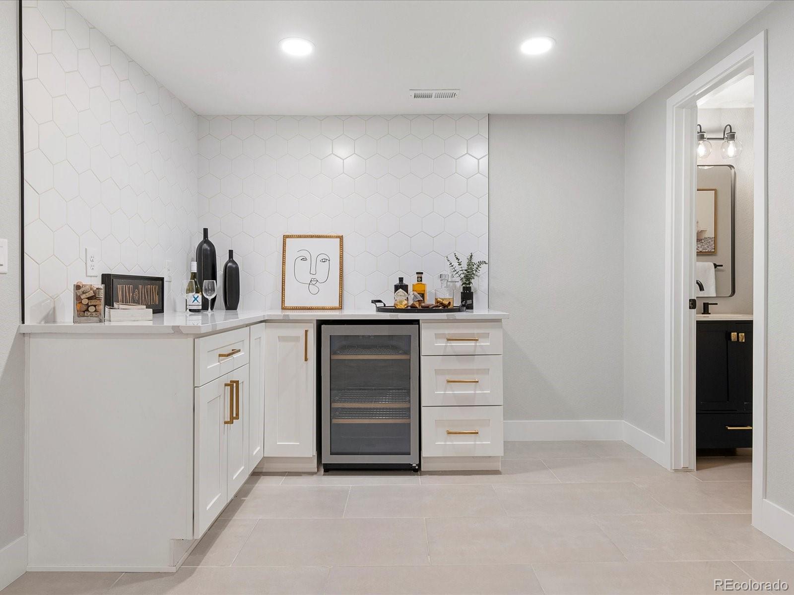 MLS Image #34 for 3551 s grape street,denver, Colorado