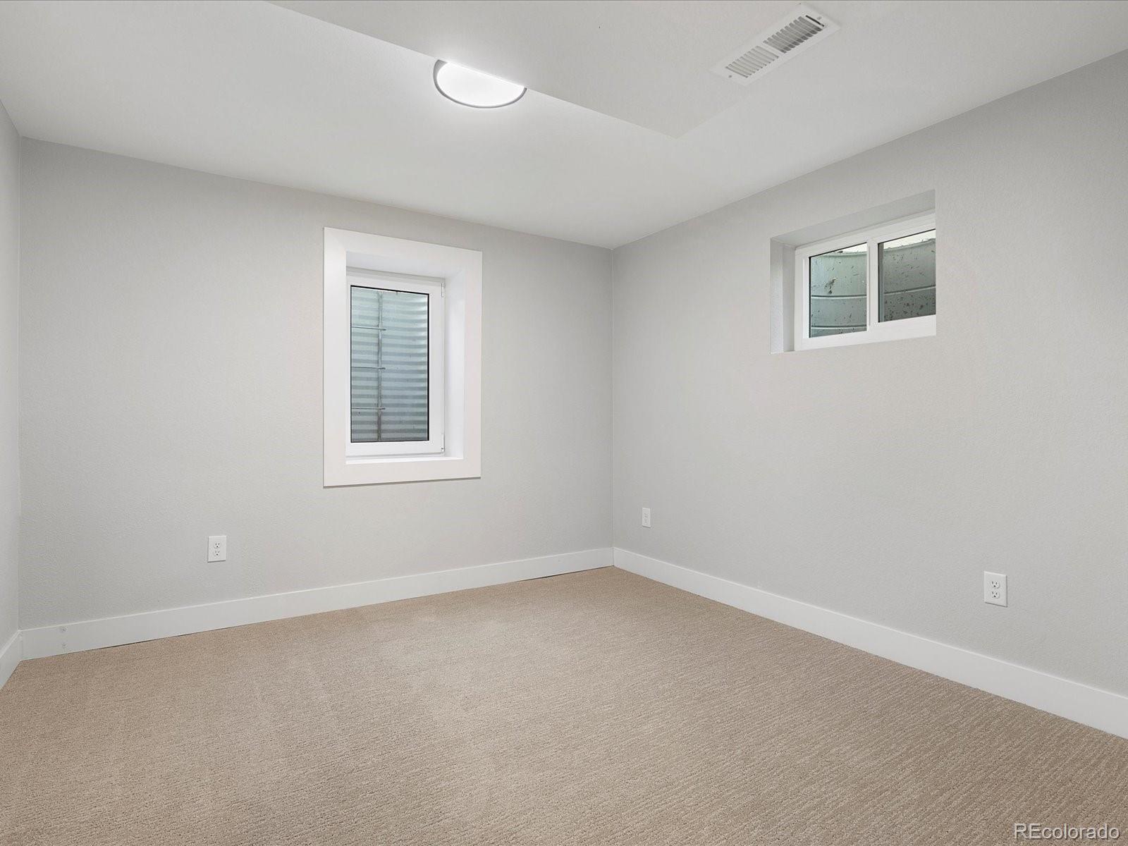 MLS Image #37 for 3551 s grape street,denver, Colorado