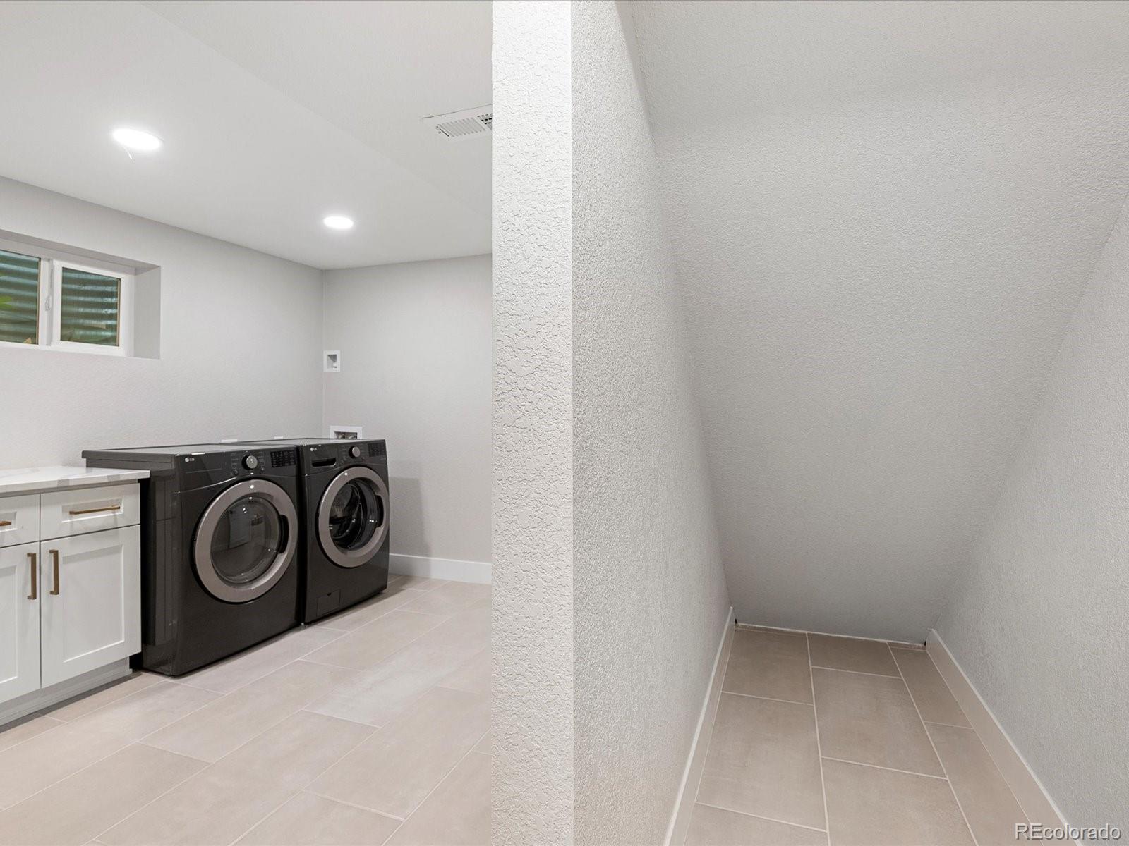 MLS Image #40 for 3551 s grape street,denver, Colorado