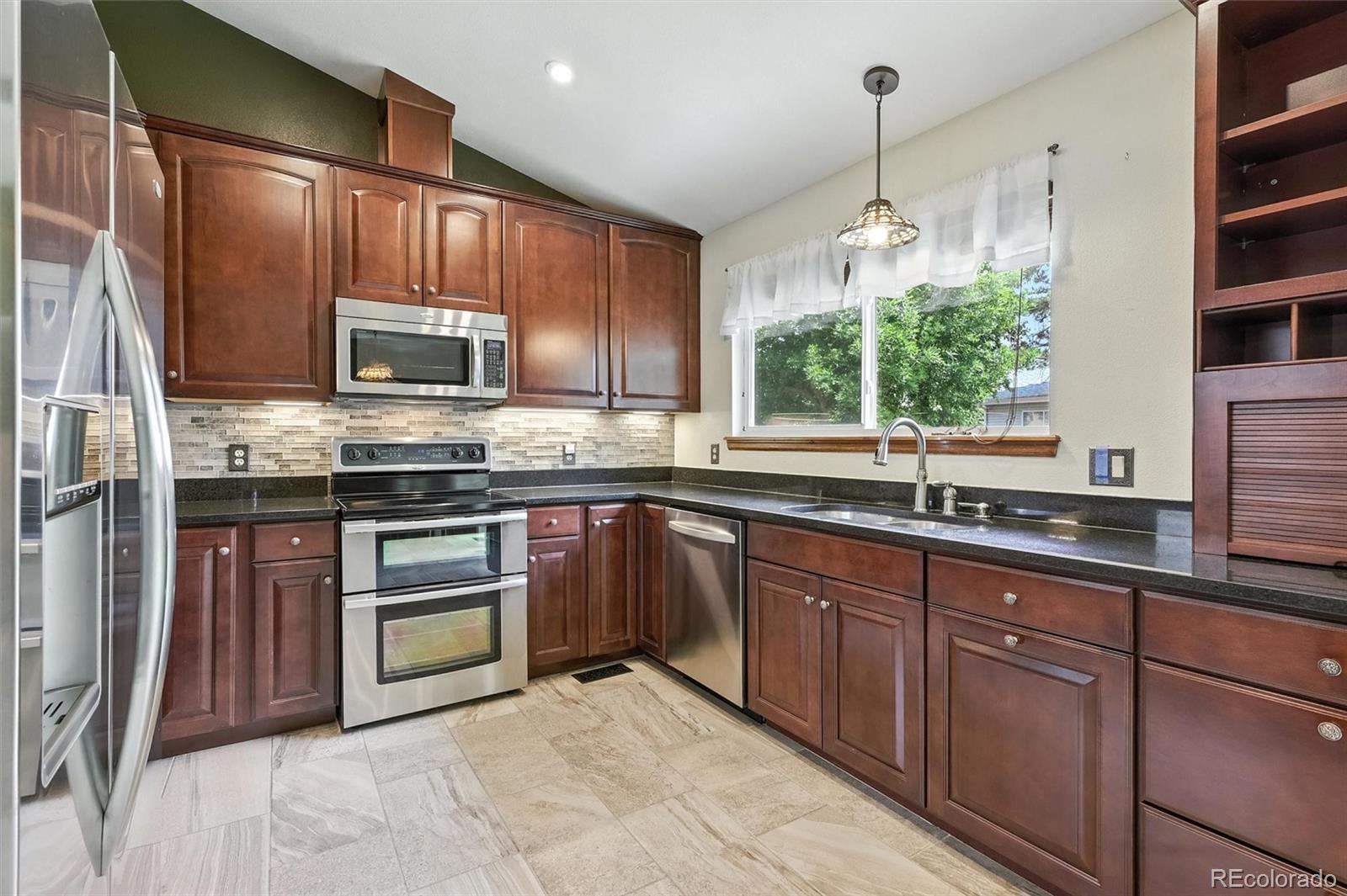 MLS Image #3 for 3973 s joplin way,aurora, Colorado