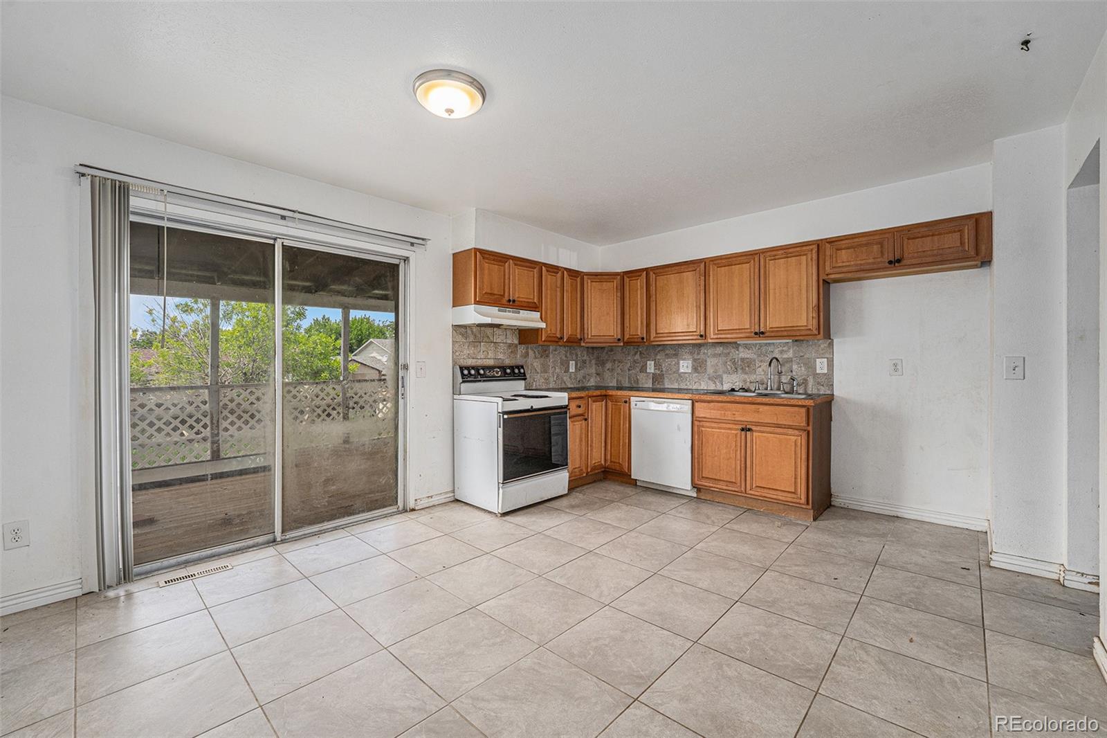 MLS Image #2 for 757  norfolk way,aurora, Colorado