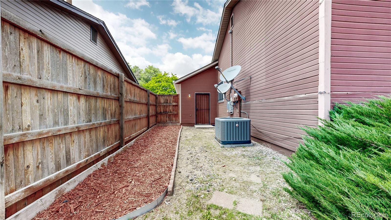 MLS Image #18 for 4396  dearborn street,denver, Colorado
