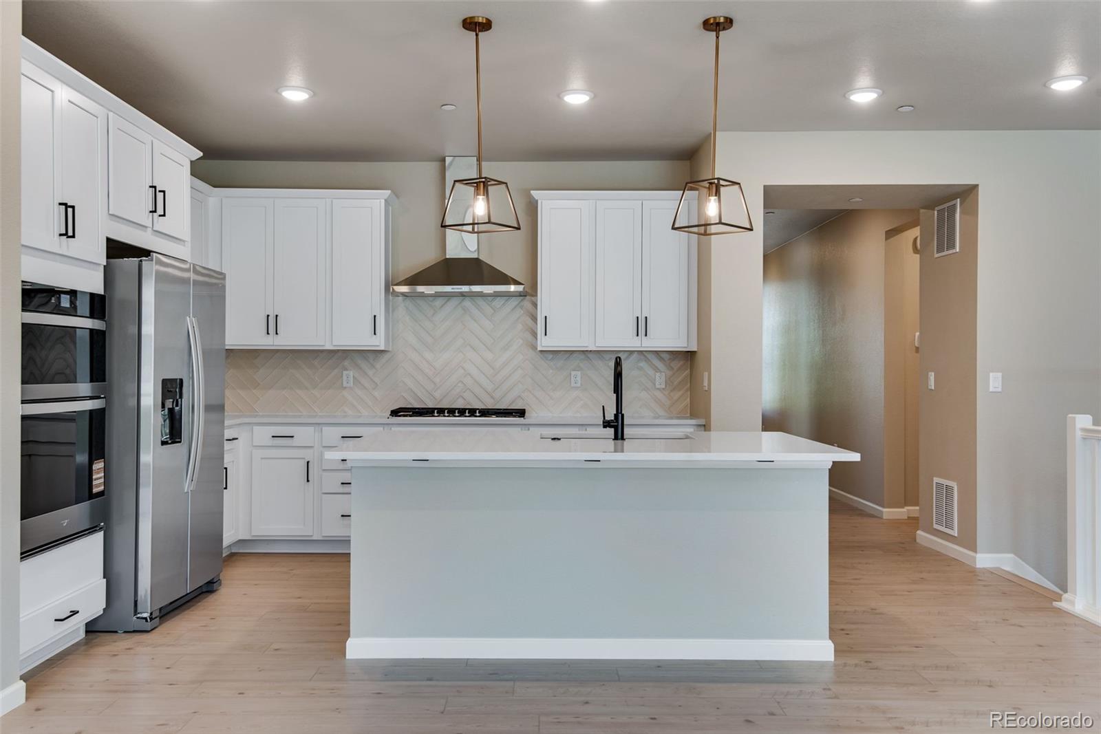 MLS Image #18 for 10033  worchester street,commerce city, Colorado